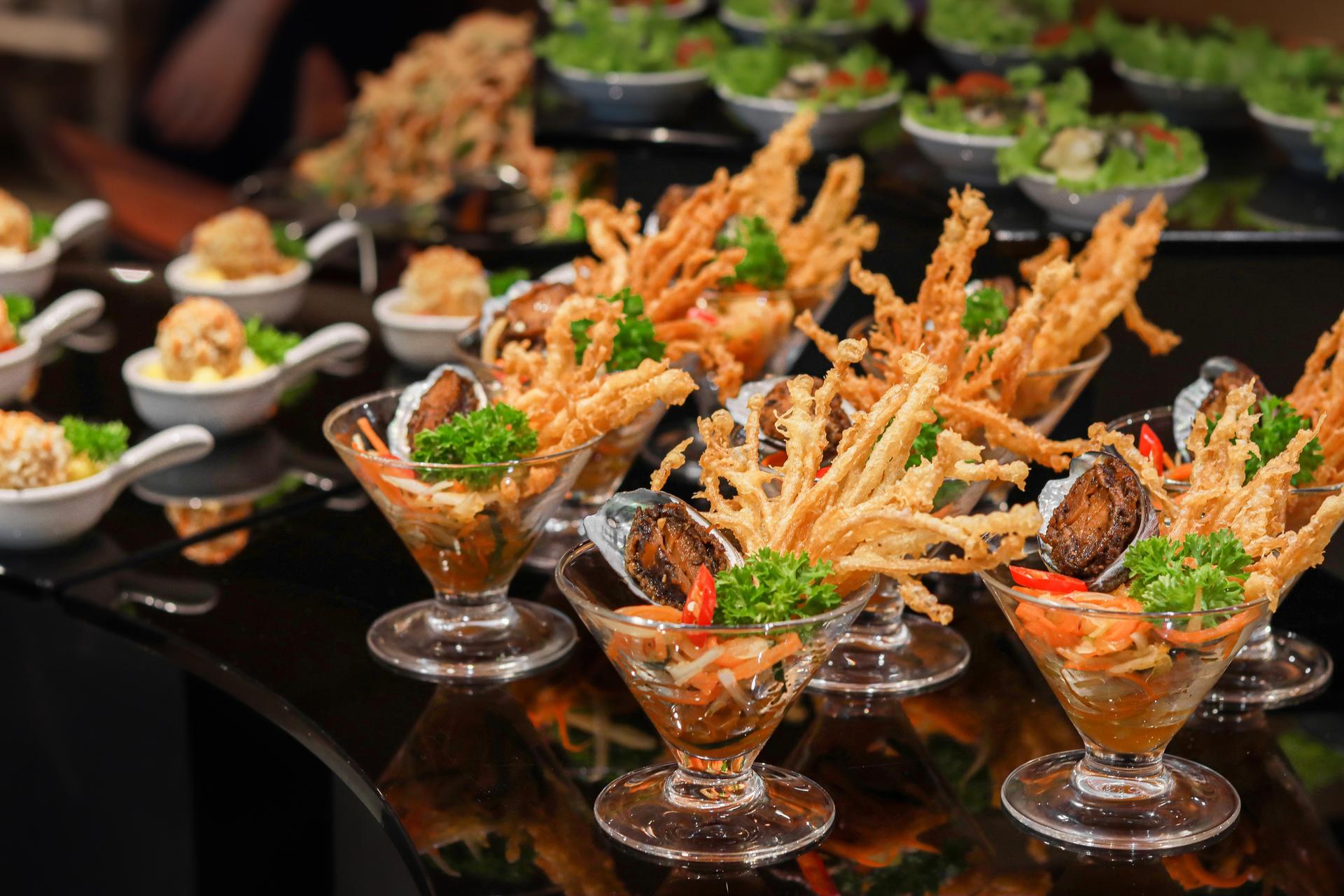 Seafood Sunday Brunch At Novotel Saigon Centre - Food Exchange - Thumbnail 75