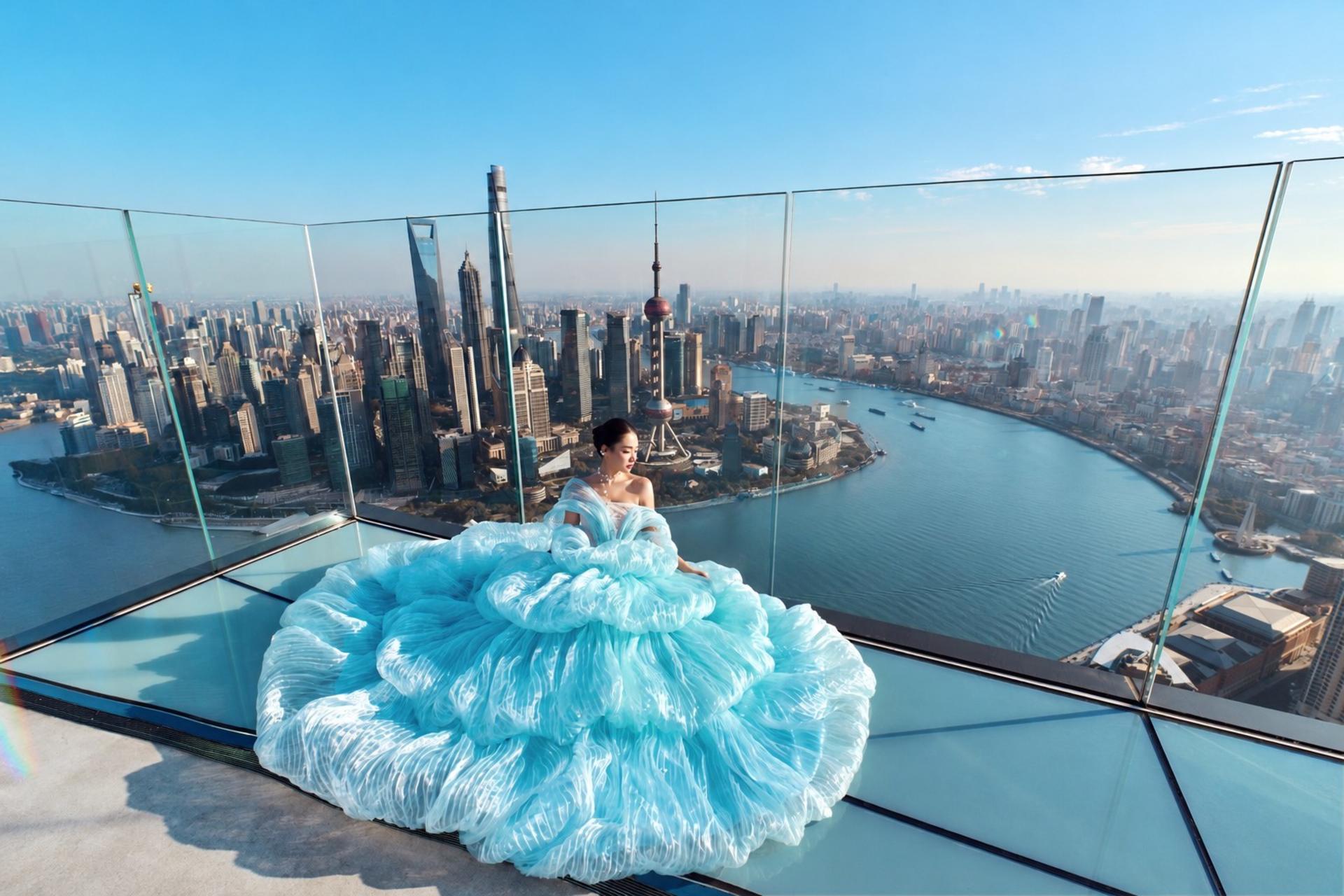 Shanghai Fashion Editorial Photoshoot at The Bund or The Stage - Thumbnail 8