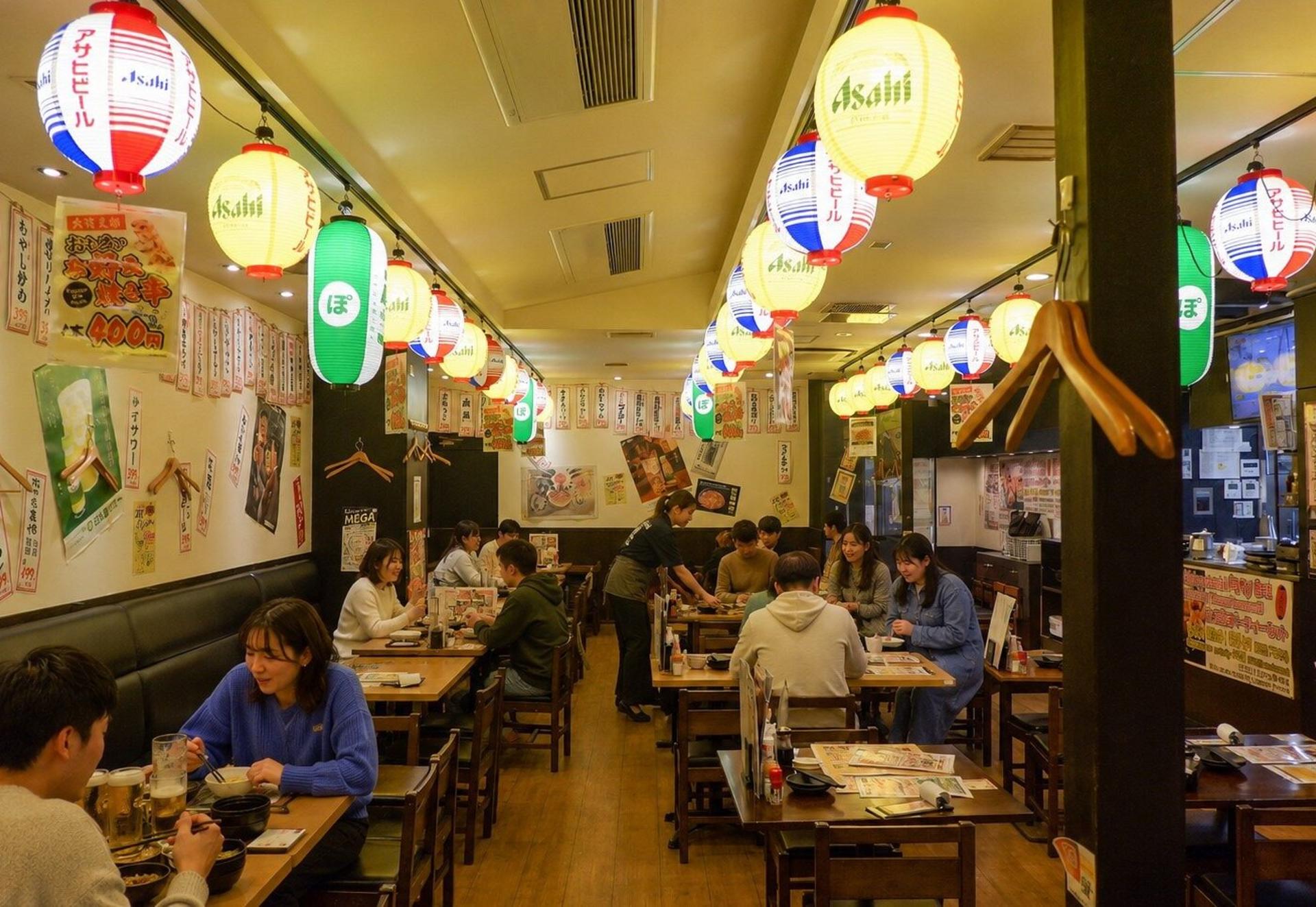 Osaka Izakaya Gourmet Dinner + Variety Show (with unlimited drinks) - Thumbnail 2