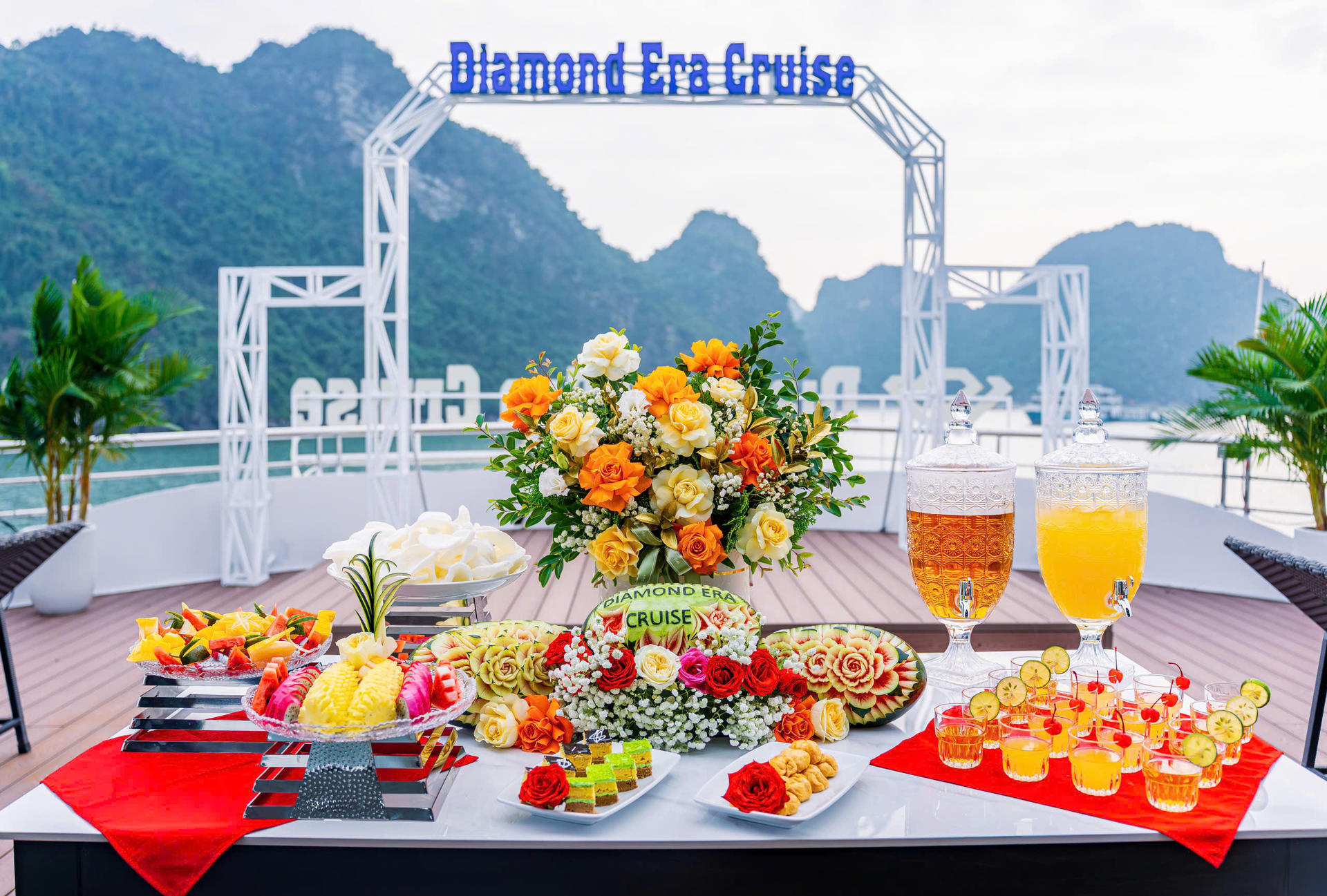 Diamond Era Luxury Day Cruise: Ha Long Bay, Sung Sot, Ti Top - Thumbnail 18