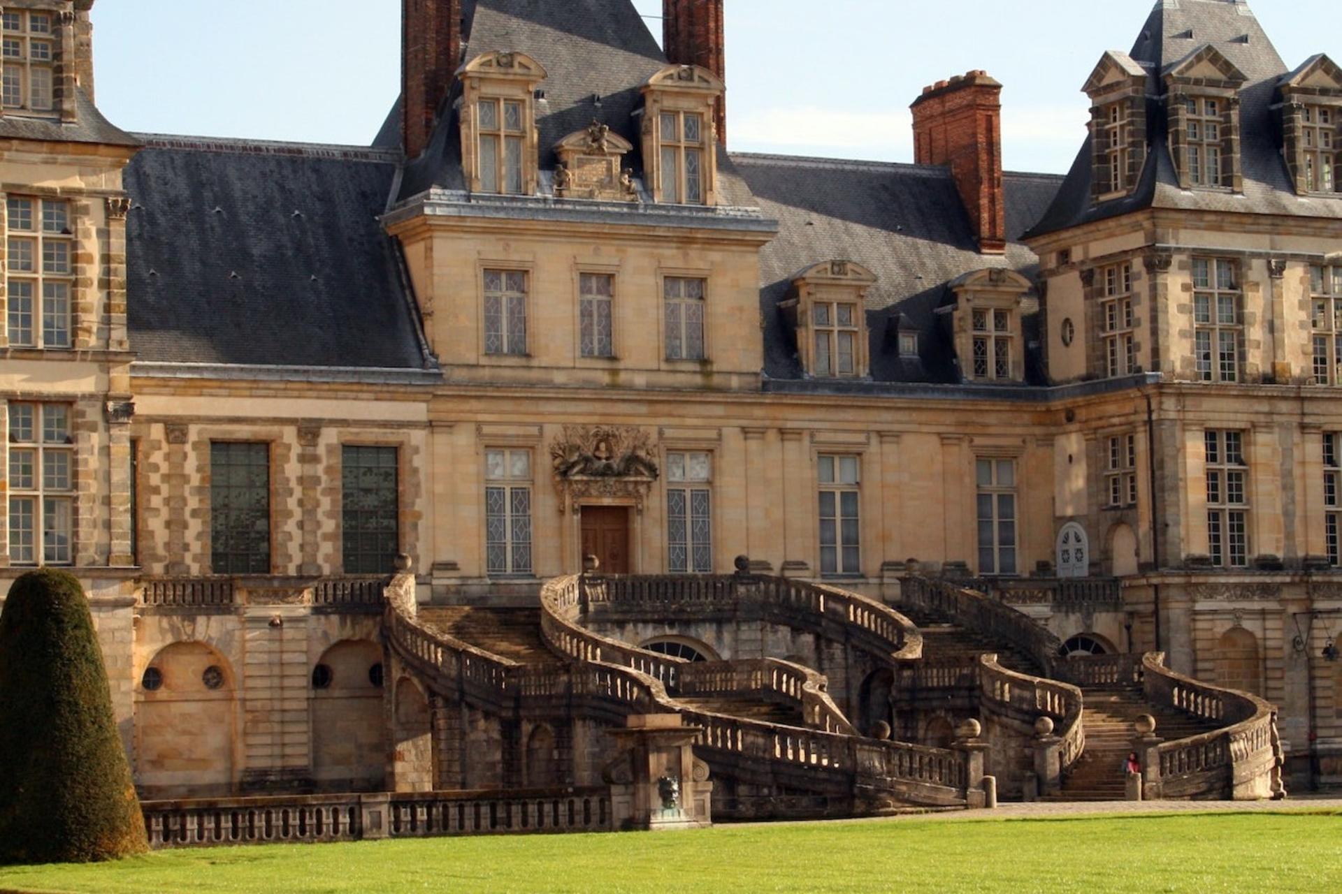 Chateau de Fontainebleau & Vaux-le-Vicomte Full Day Tour from Paris - Thumbnail 3