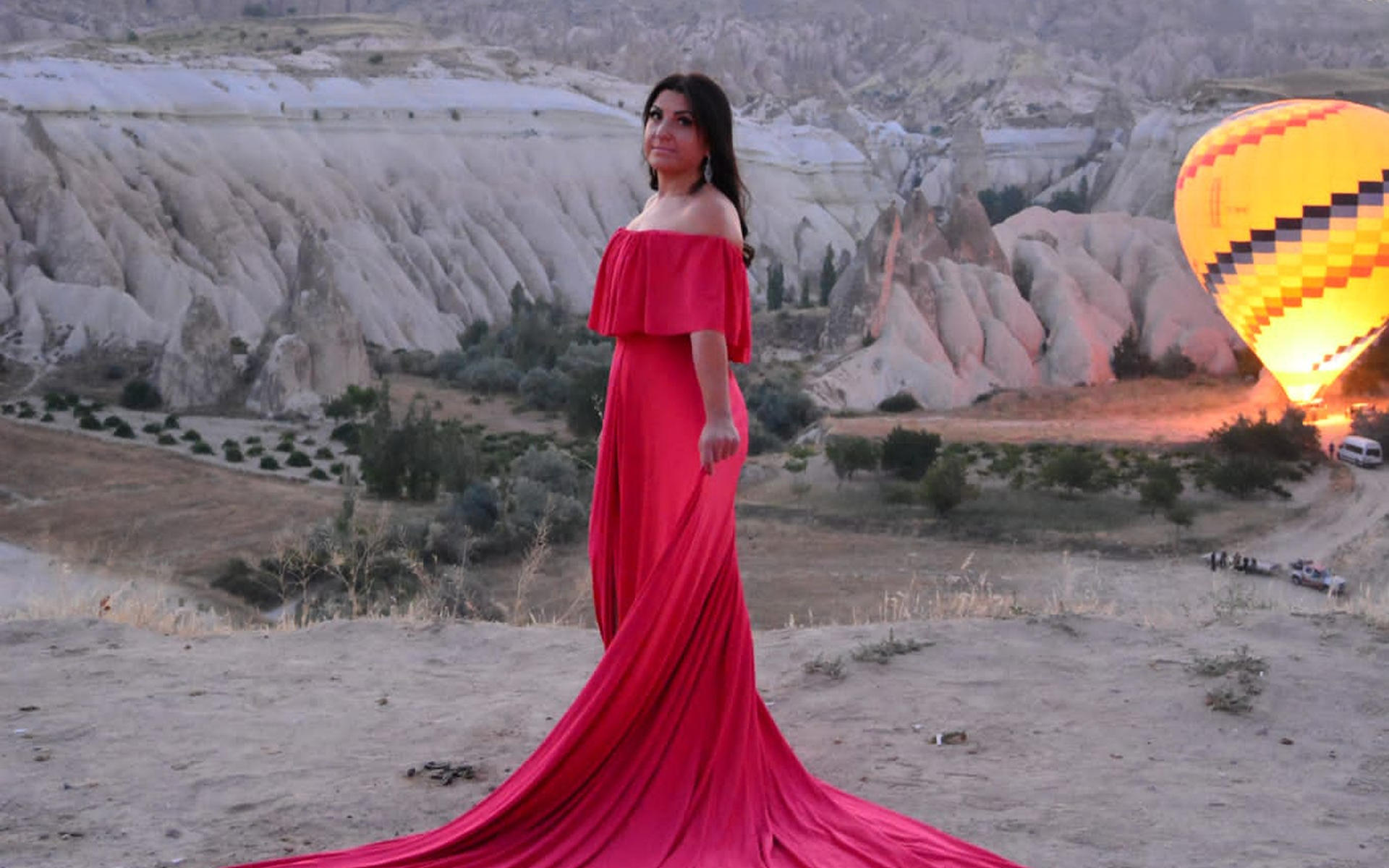 Cappadocia Private Outdoor Photoshoot at Sunrise - Thumbnail 5
