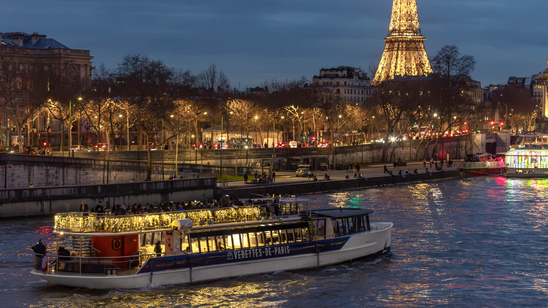 Vedettes de Paris 1-Hour Seine River Musical Sightseeing Cruise - Thumbnail 2