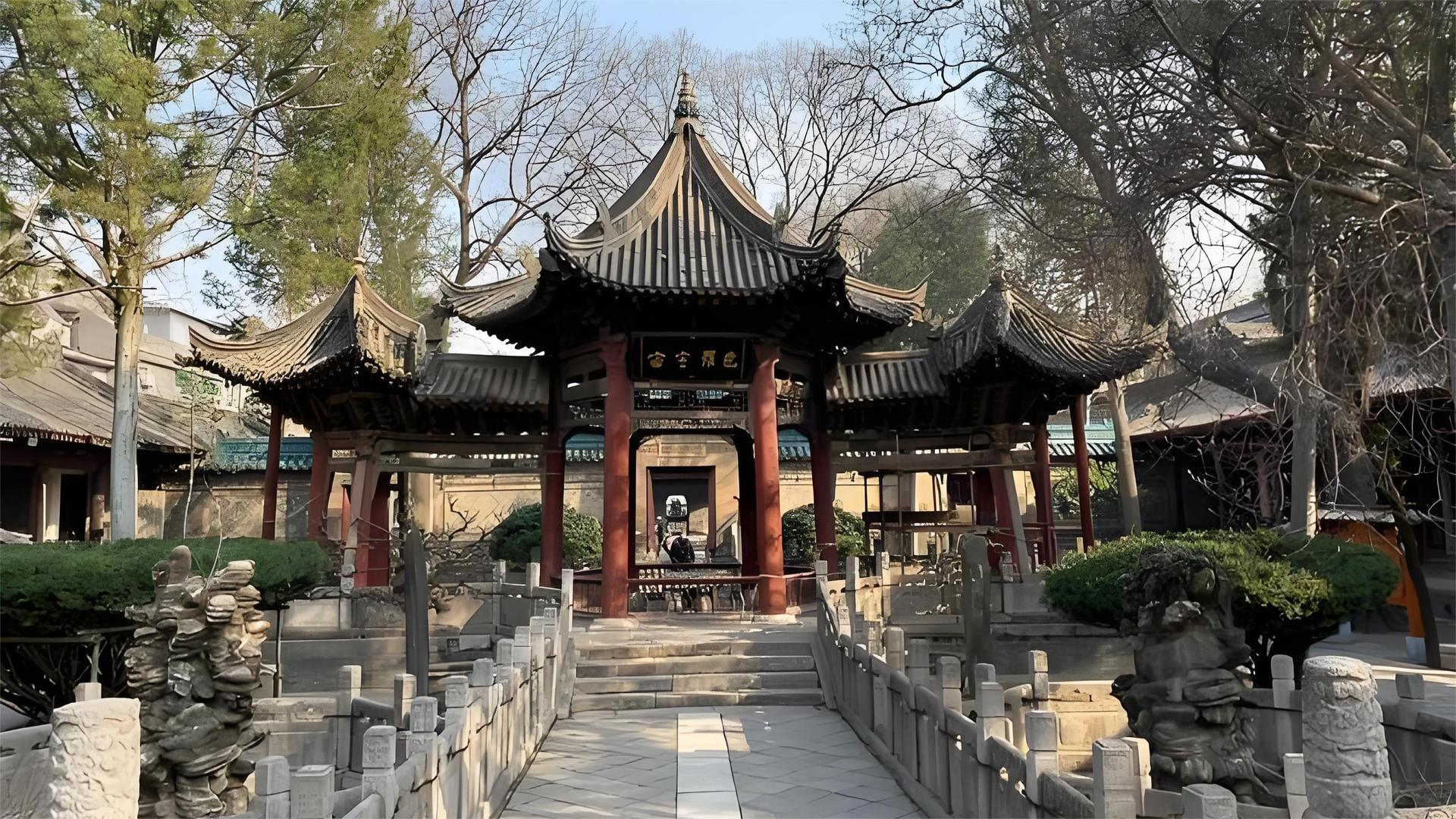 Private guided day tour of Xi'an Giant Wild Goose Pagoda + Xi'an City Wall + Bell and Drum Towers - Thumbnail 8