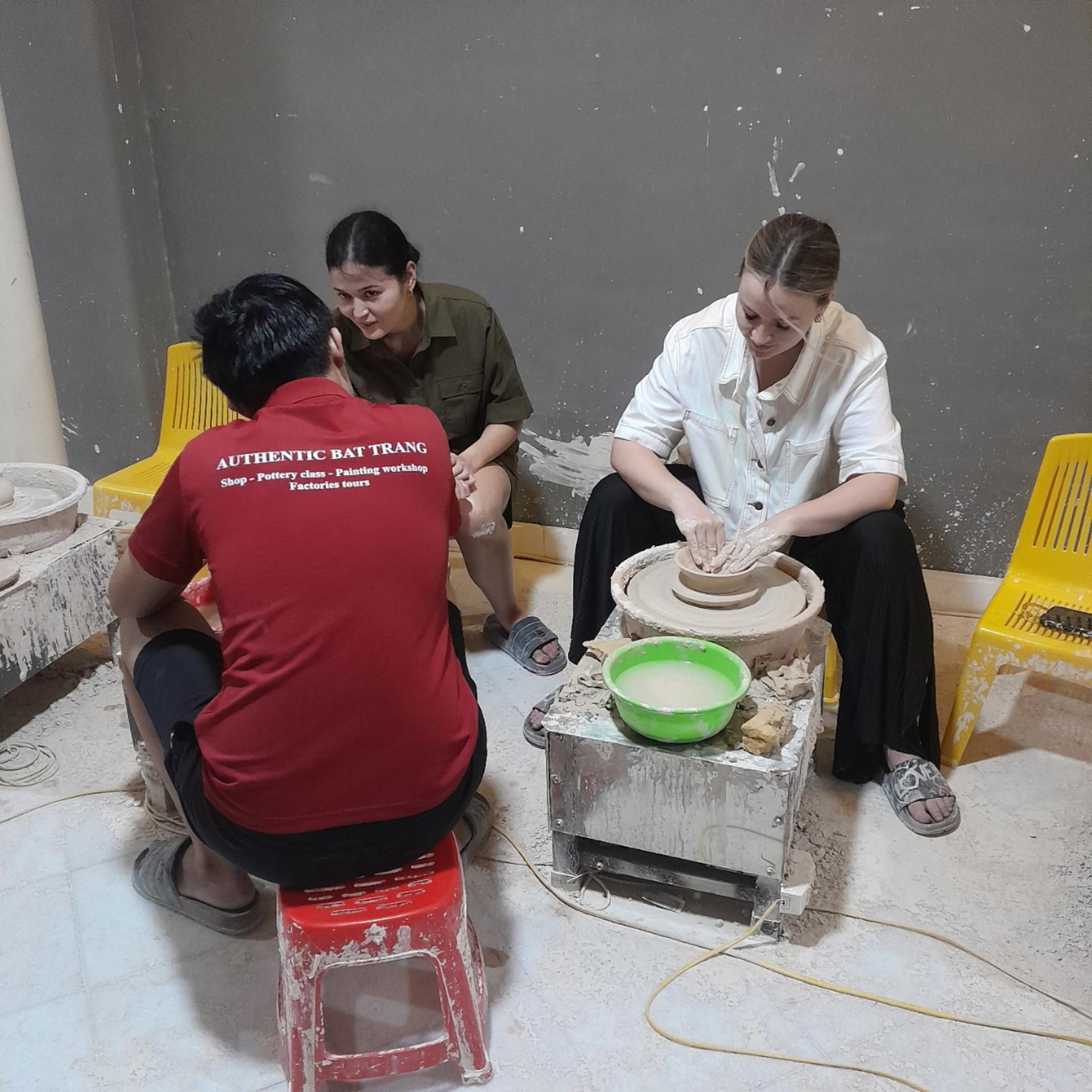 Authentic Bat Trang Pottery Class in Hanoi Old Quarter - Thumbnail 11