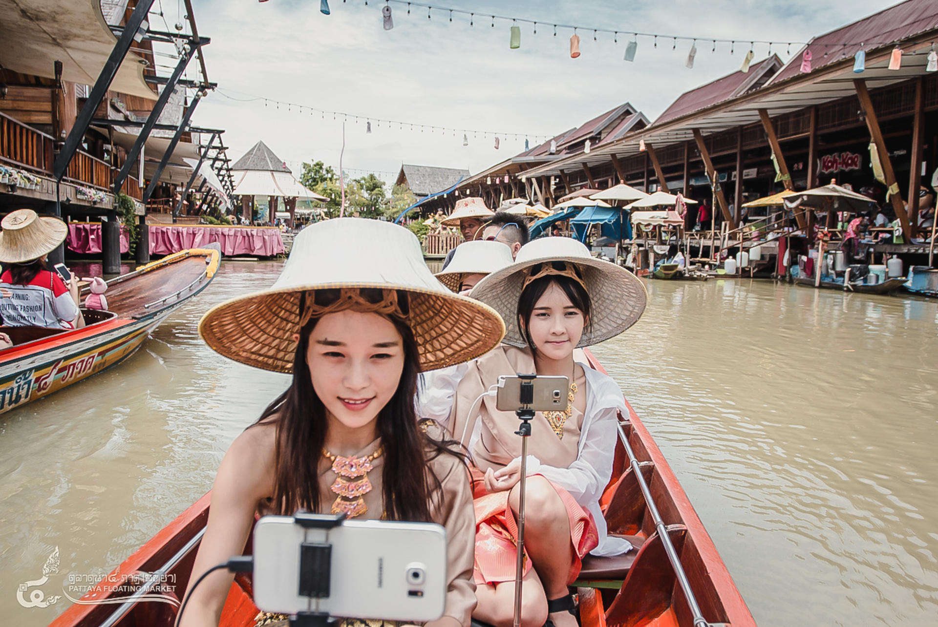 Full day Pattaya with hidden beach (lala lake)by MyProGuide - Thumbnail 8