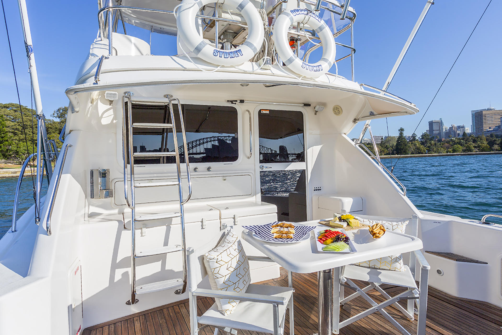 Luxury Seafood Cruise in Sydney Harbour - Thumbnail 3