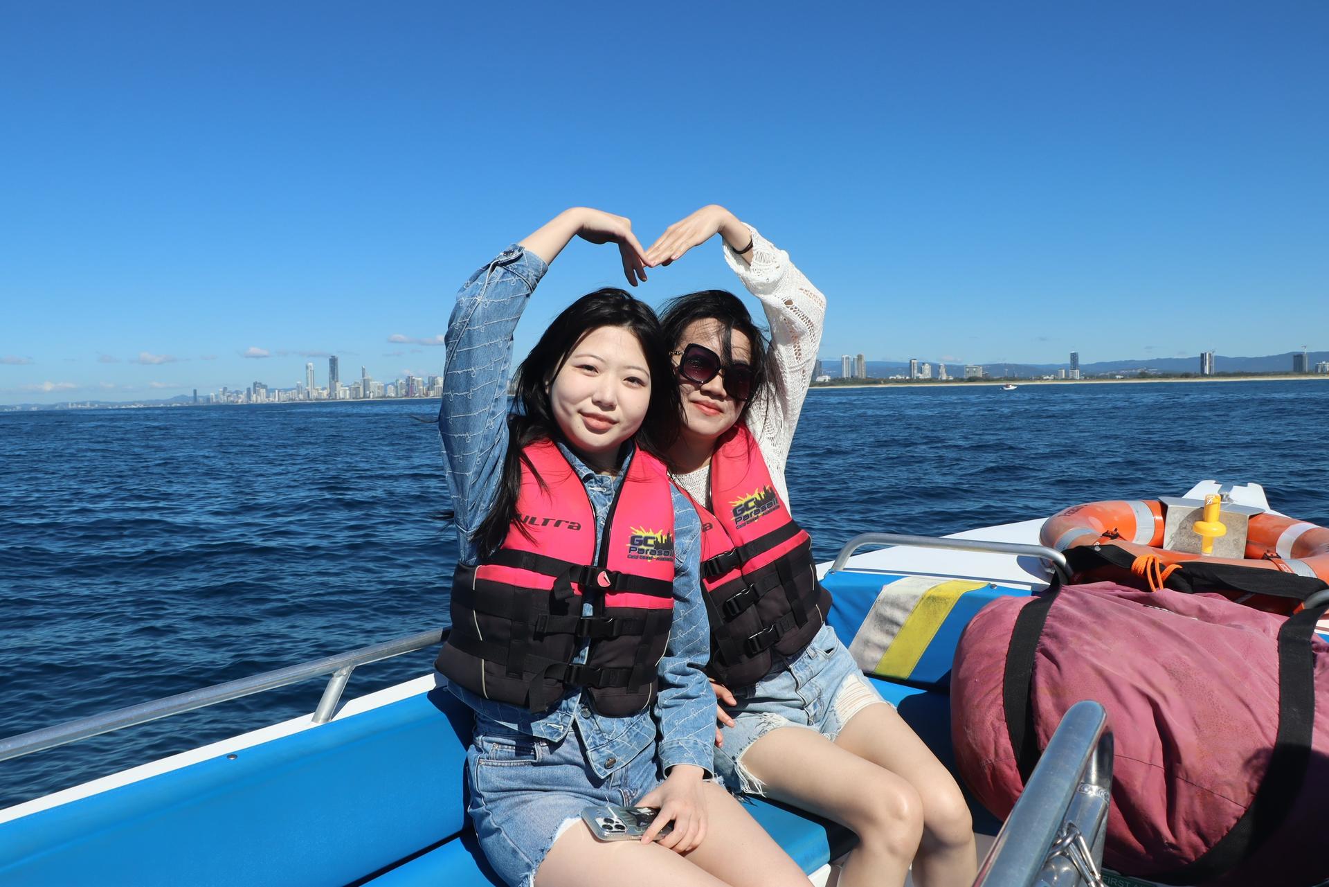 Gold Coast Parasailing Experience - Thumbnail 2