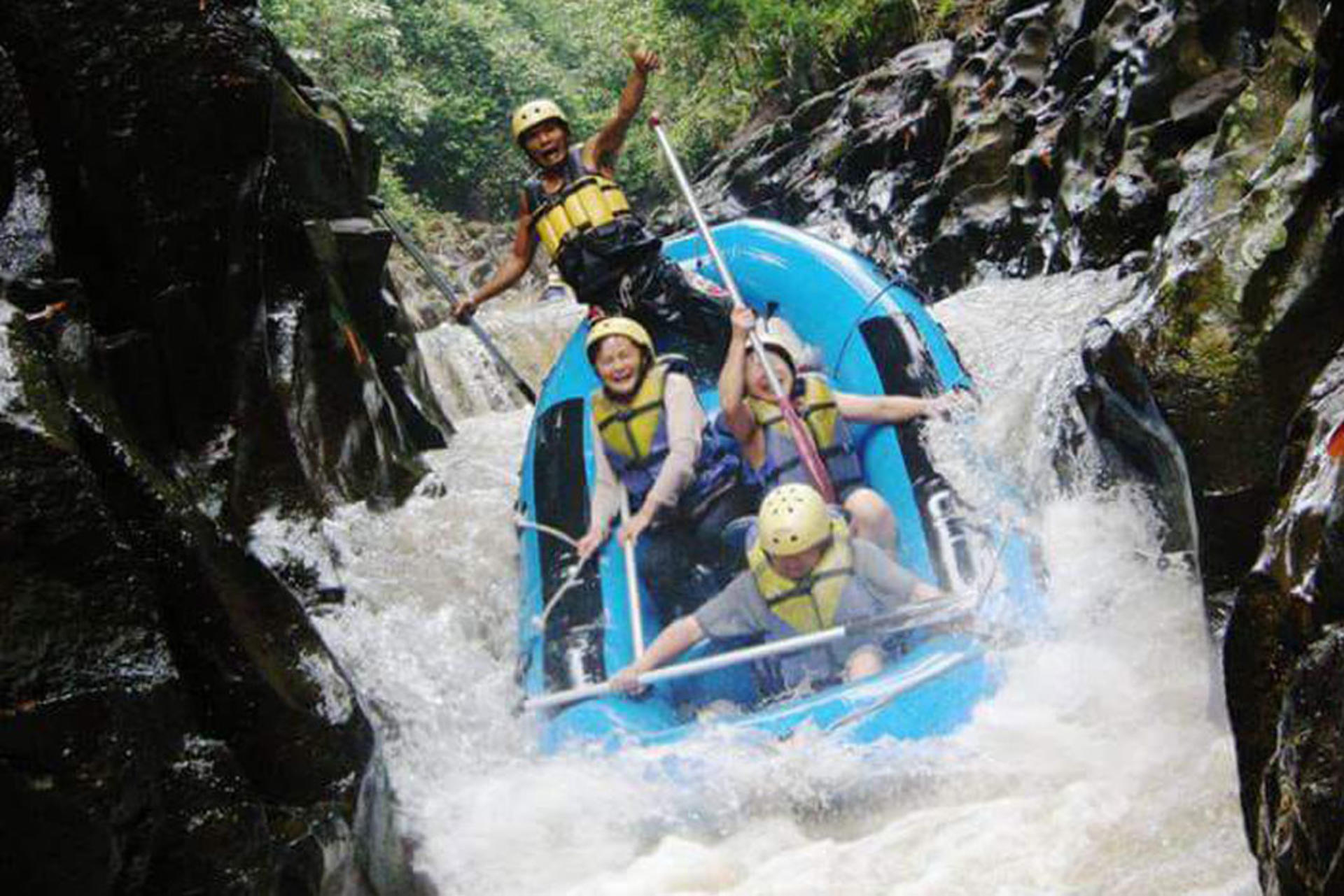 Melangit Rafting and Bali Famous Scenery Day Tour - Thumbnail 4