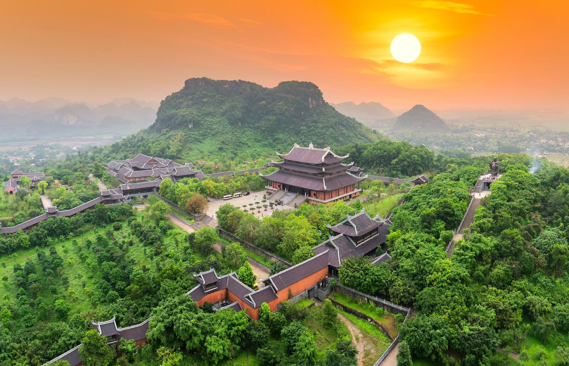Ninh Binh Deluxe Small Group Day Tour from Hanoi by Limousine D-Car  - Thumbnail 14