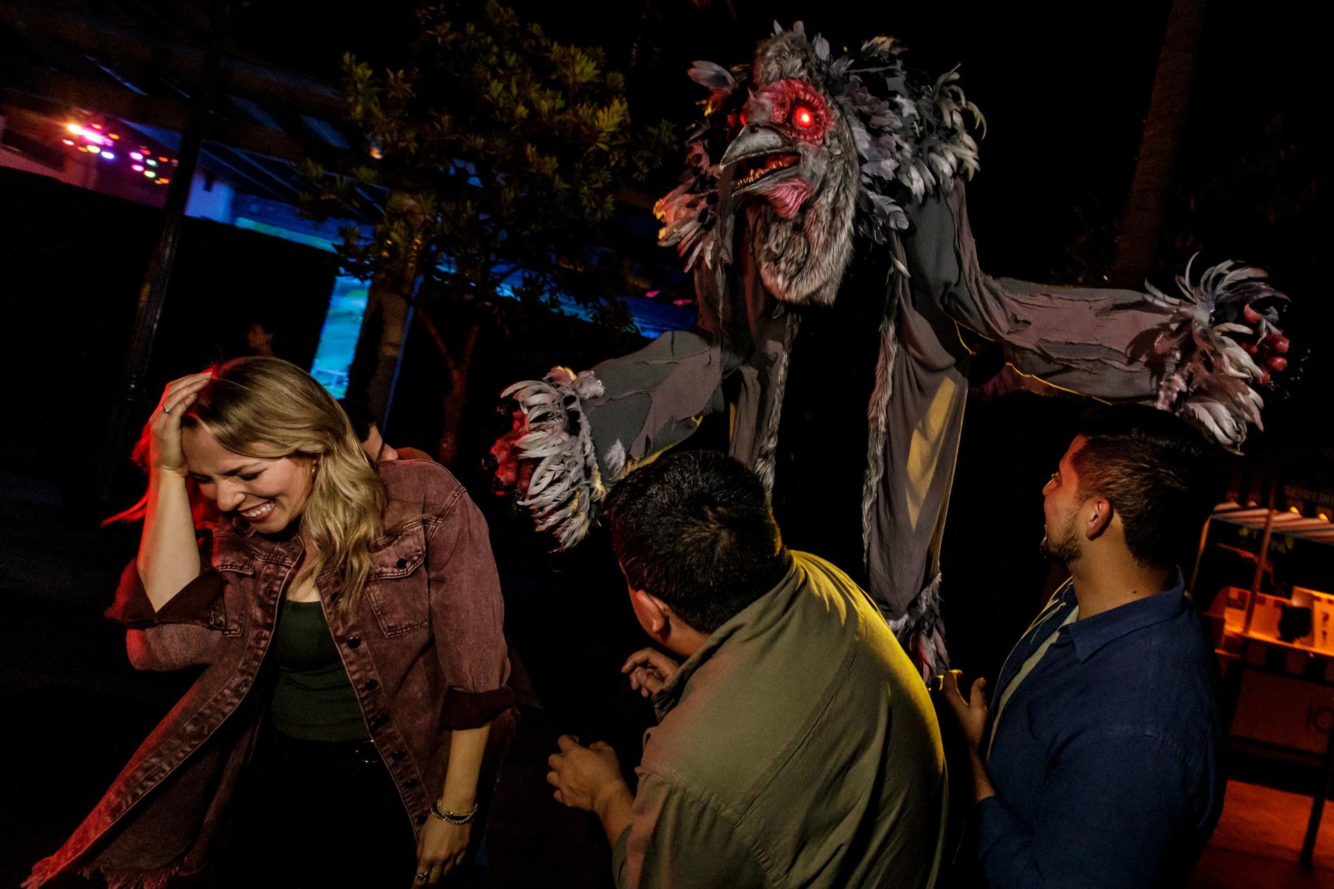 Halloween Horror Nights Tickets at Universal Studios Hollywood  - Thumbnail 8
