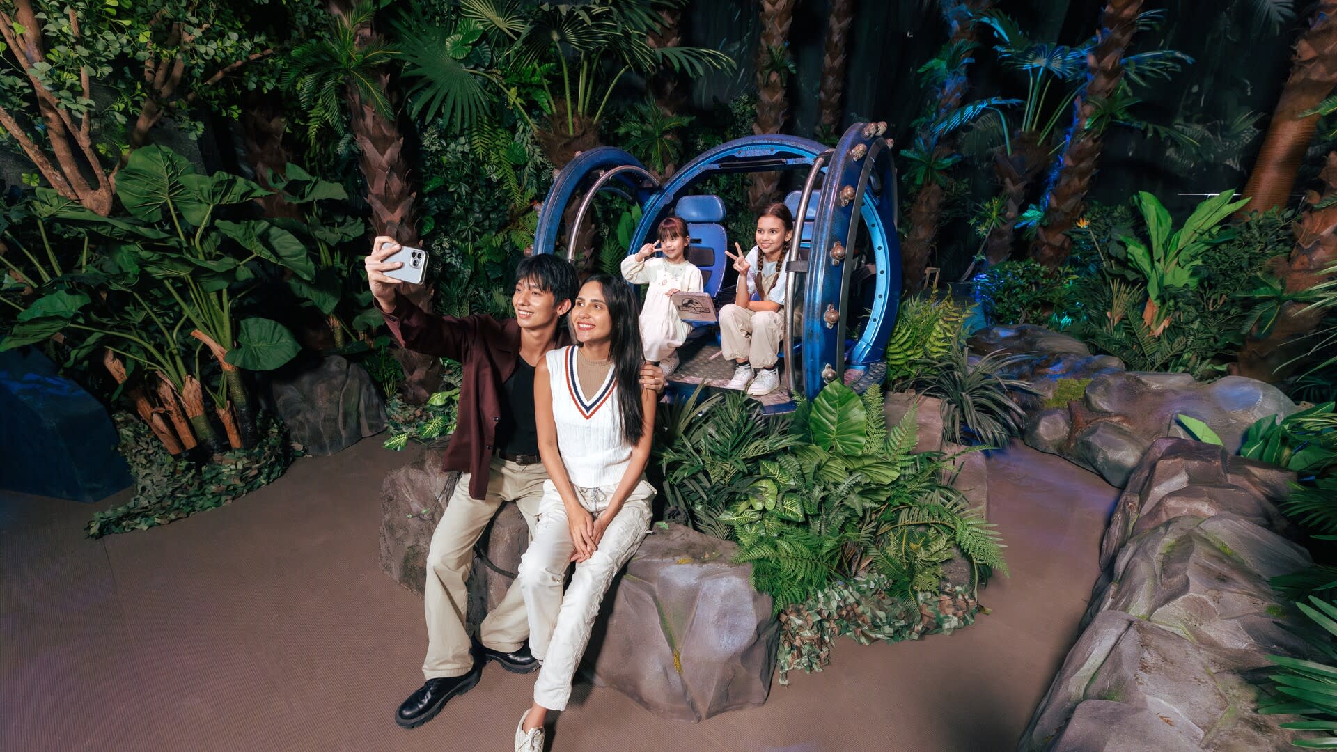 Jurassic World: The Experience Bangkok Ticket in Asiatique The Riverfront - Thumbnail 8
