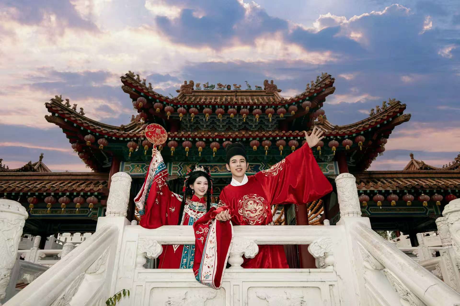 Beijing Hanfu / Song Dynasty style / Warring States robe / Qing Dynasty Han woman costume rental and photography experience (Chinese and English in-store staff service provided · barrier-free communication) - Thumbnail 2