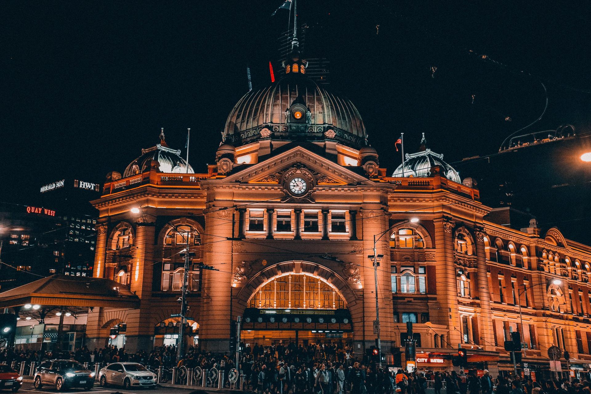 Hidden Melbourne Ghosts, Murder & Mystery Tour