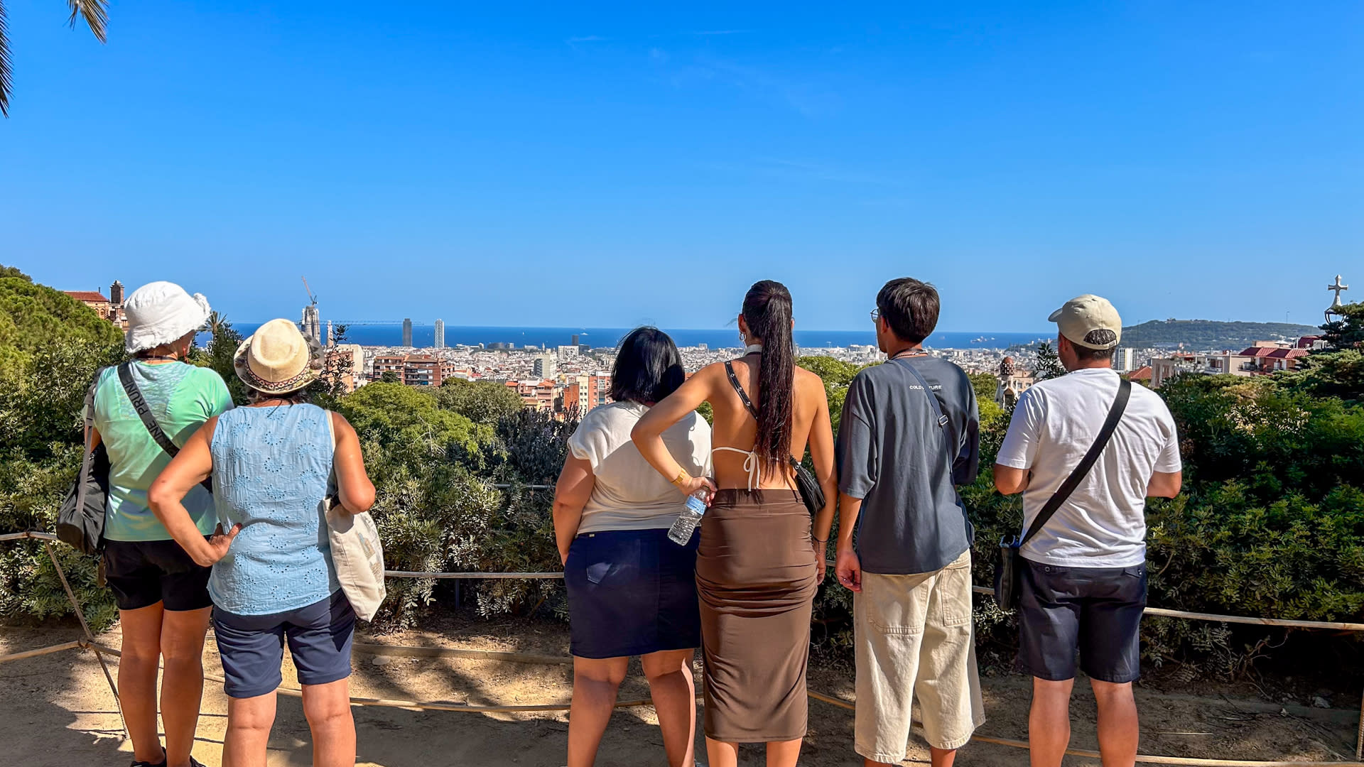 Sagrada Familia & Park Guell Tour with Transport - Thumbnail 13