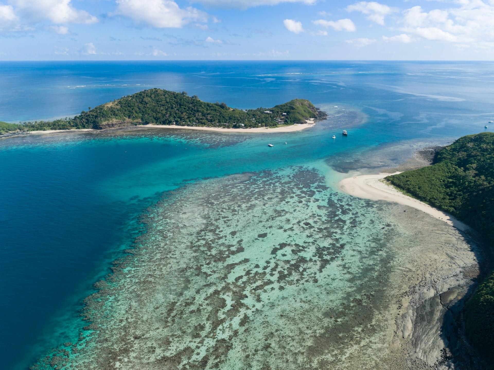 Mantaray Island Day Trip with Lunch - Thumbnail 2