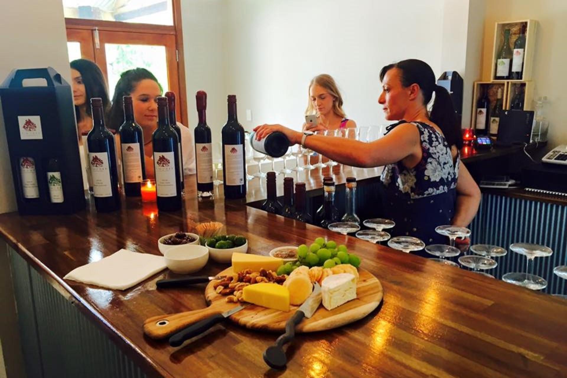 Swan Valley Guided Wine Tour - Thumbnail 3