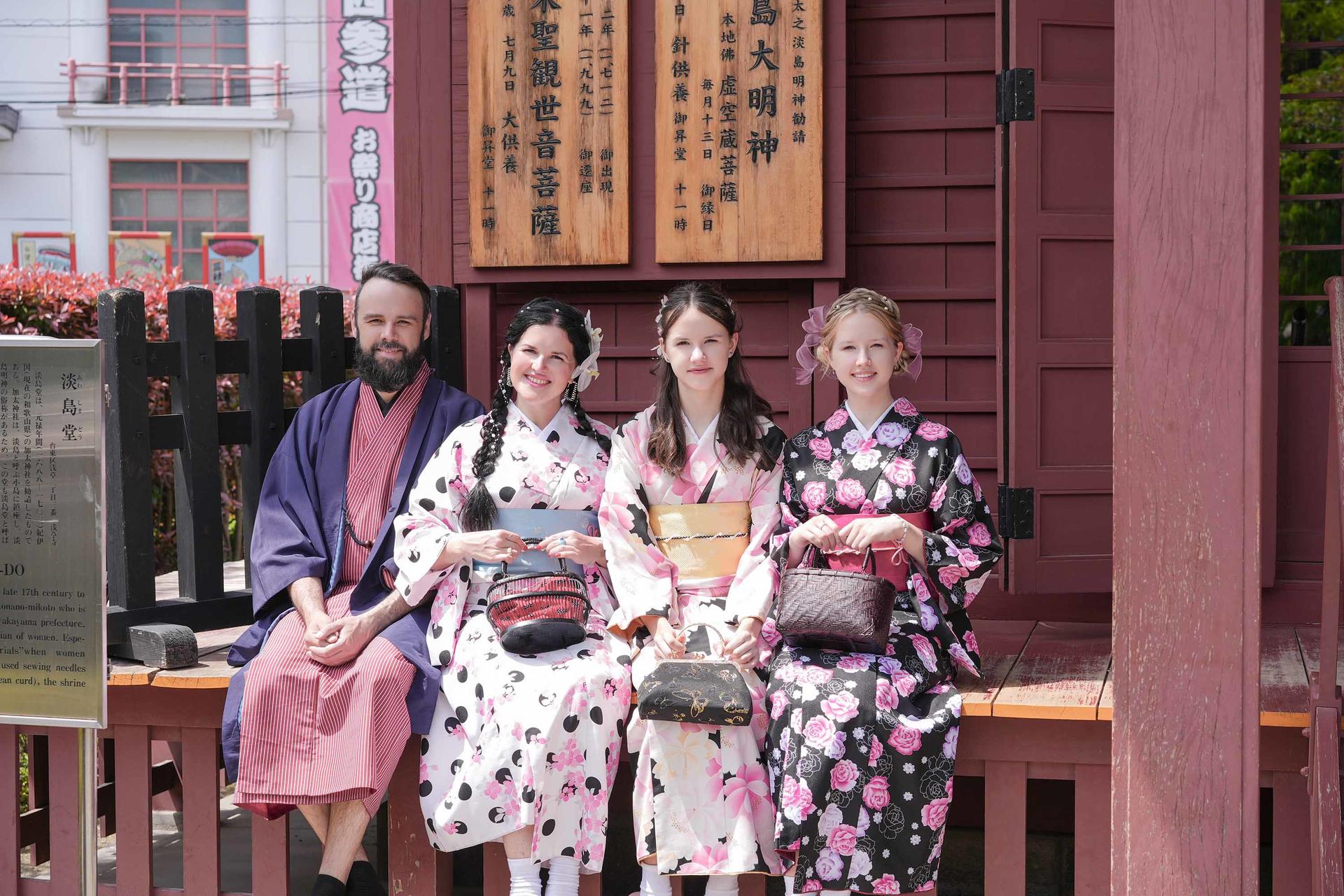Asakusa Kimono&Yukata Rental at Kimono Miyabi Asakusa in Main Branch - Thumbnail 22