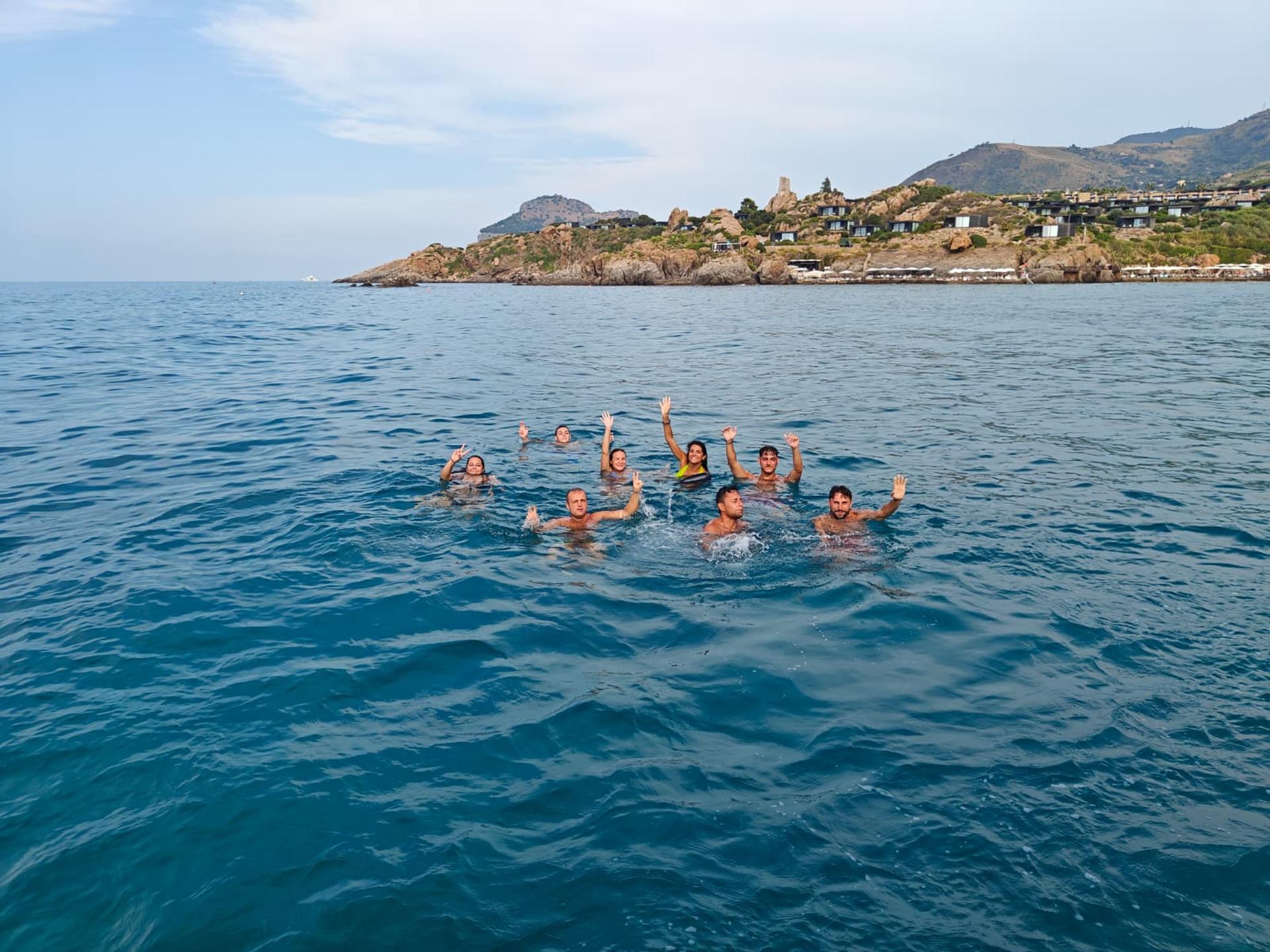 Cefalù: Tour in barca con pesca, snorkeling e pranzo a bordo - Thumbnail 16