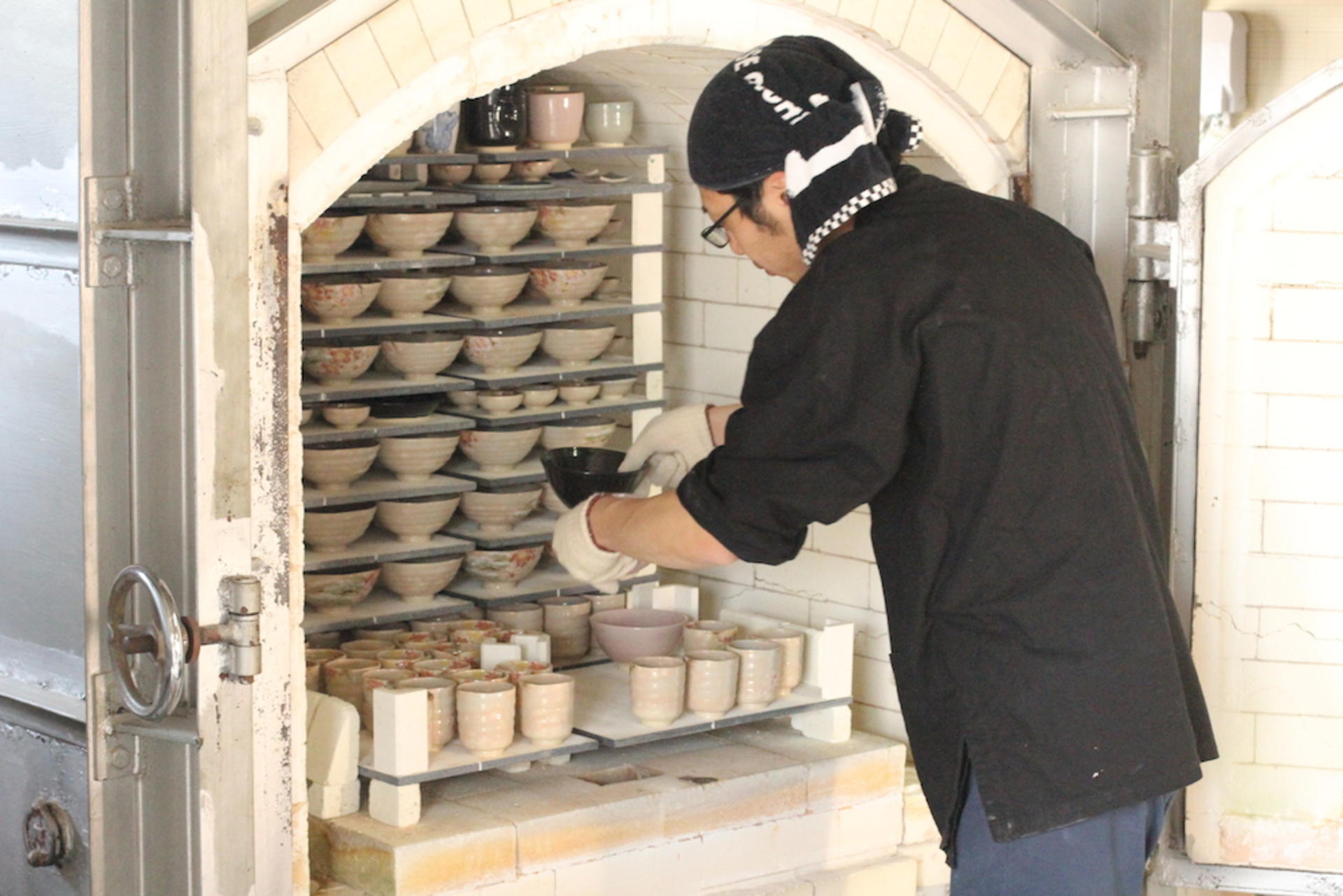 Electric Pottery Wheel Experience (Kyoto) - Thumbnail 7