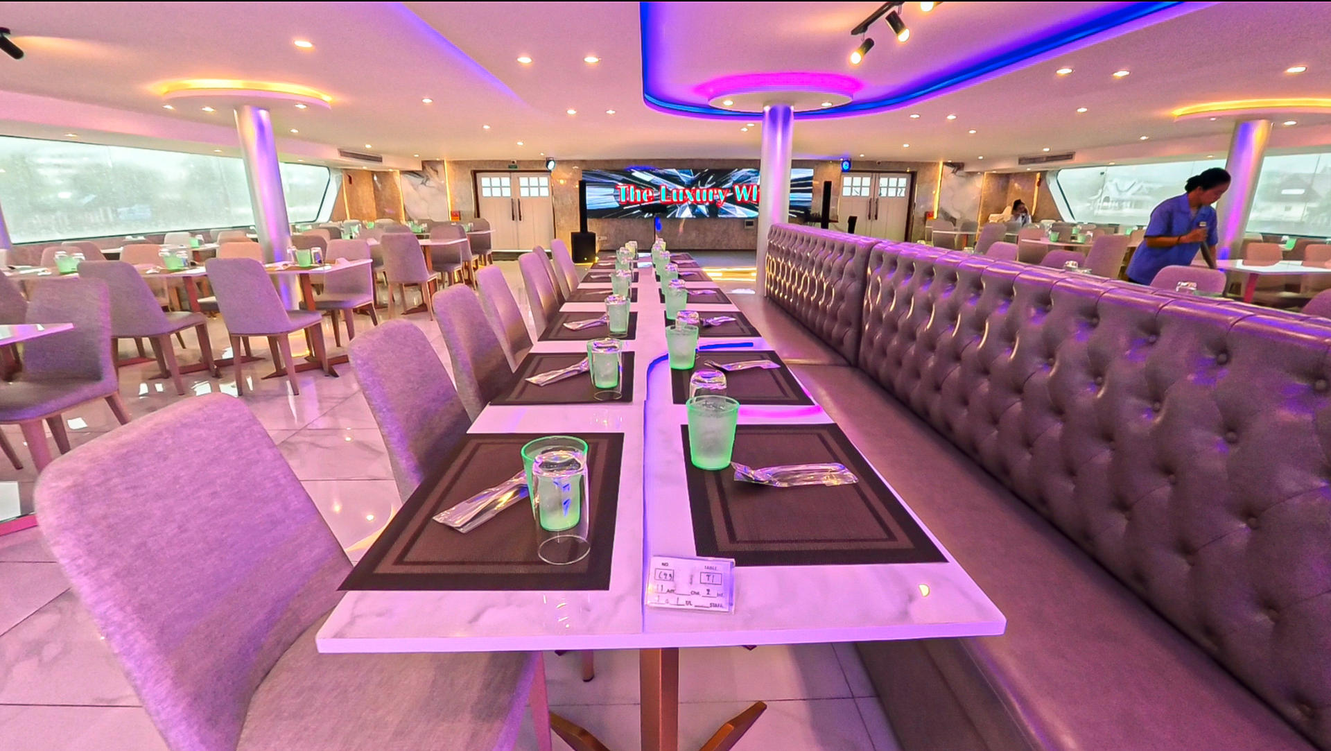 The Luxury White Dinner Cruise in Bangkok - Thumbnail 23