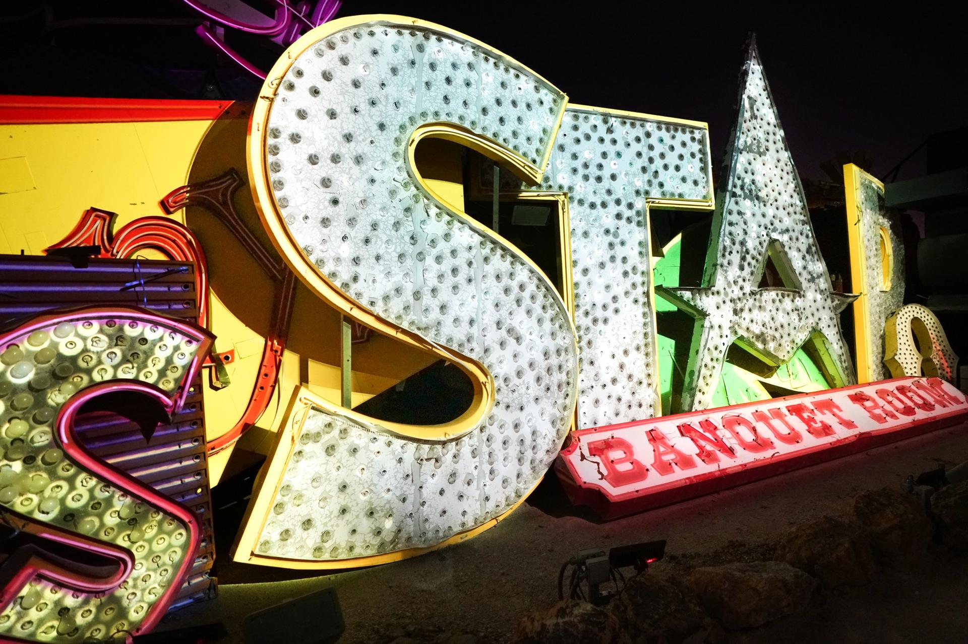 Las Vegas Strip Helicopter Flight & Neon Museum - Thumbnail 5
