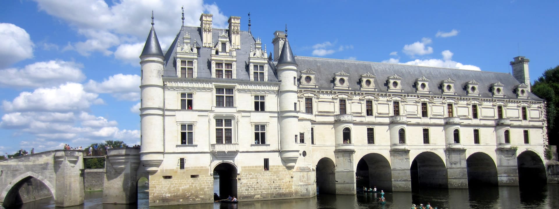 Loire Valley Castles Day Tour from Paris with Wine Tastings - Image 1