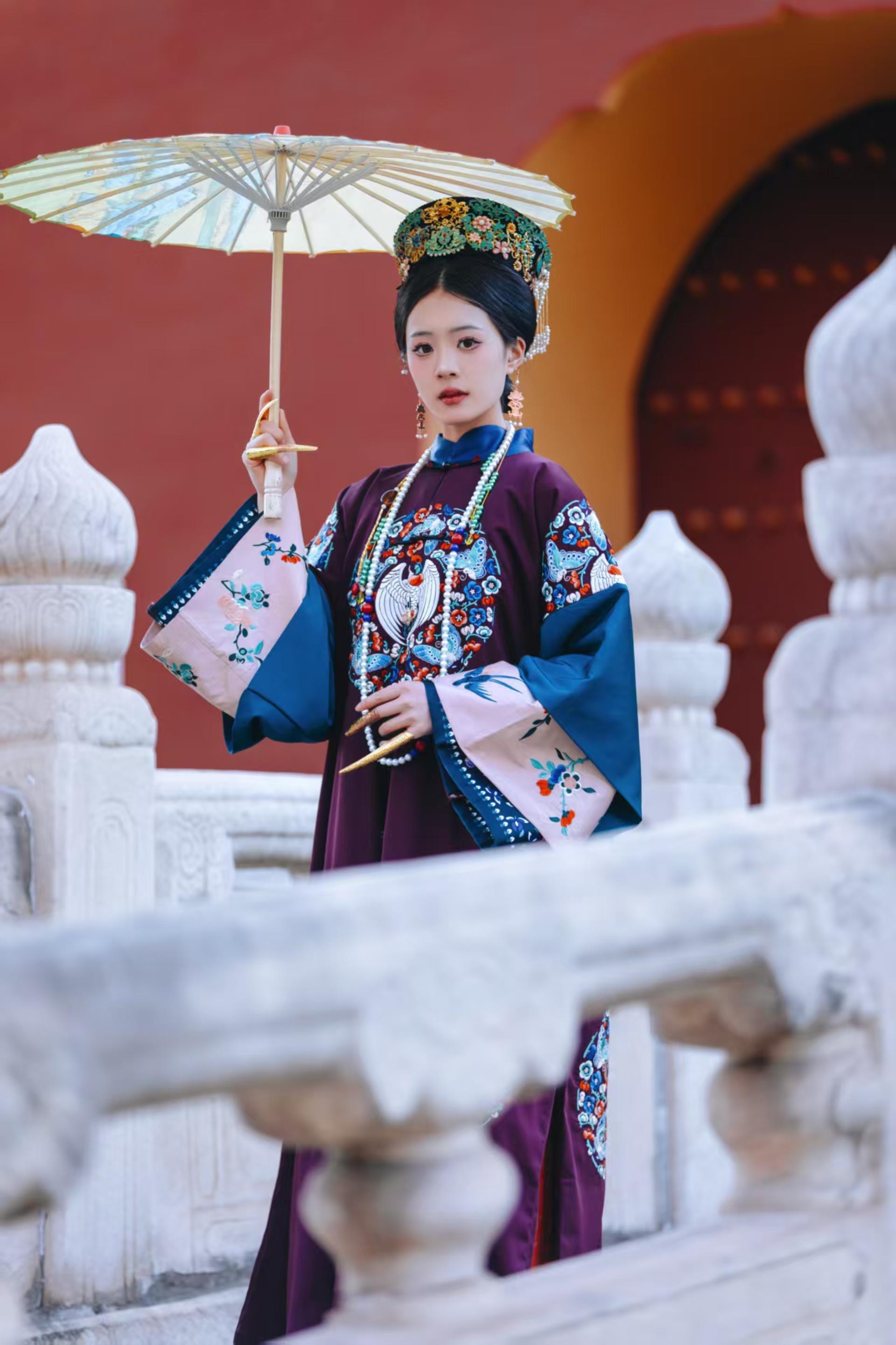 Beijing Temple of Heaven Hall of Prayer for Good Harvests Hanfu Rental · Ancient Costume Travel Photography Cheongsam Photography - Thumbnail 16