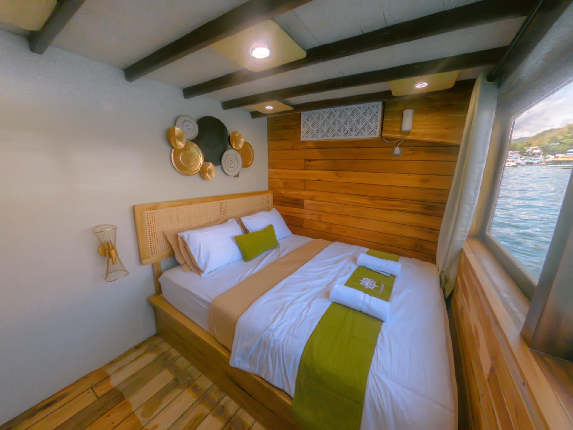 [Luxury Phinisi] 3D2N Sailing Liveaboard from Labuan Bajo - Thumbnail 22