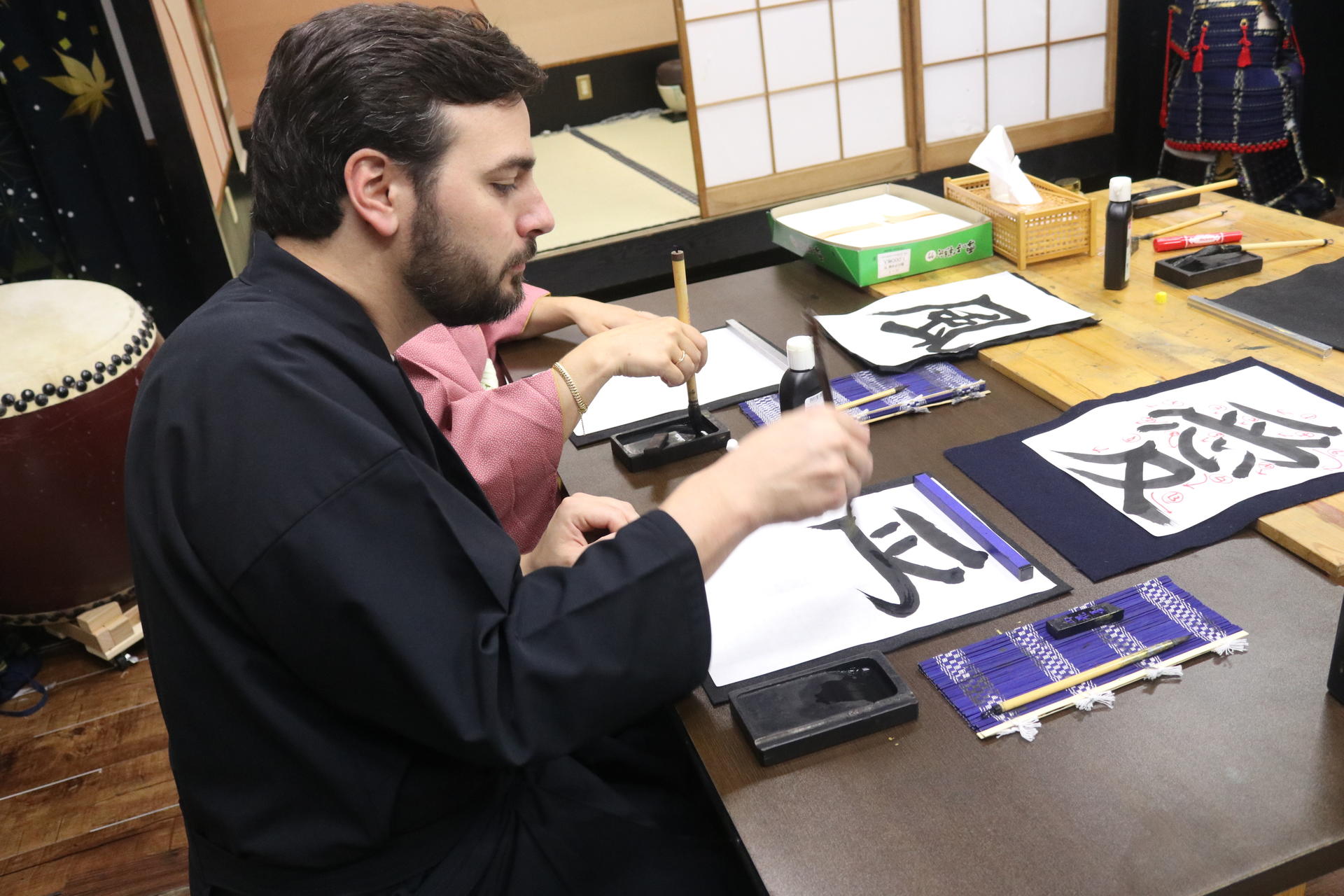 Learn Japanese calligraphy and Zen while wearing a kimono - Thumbnail 22