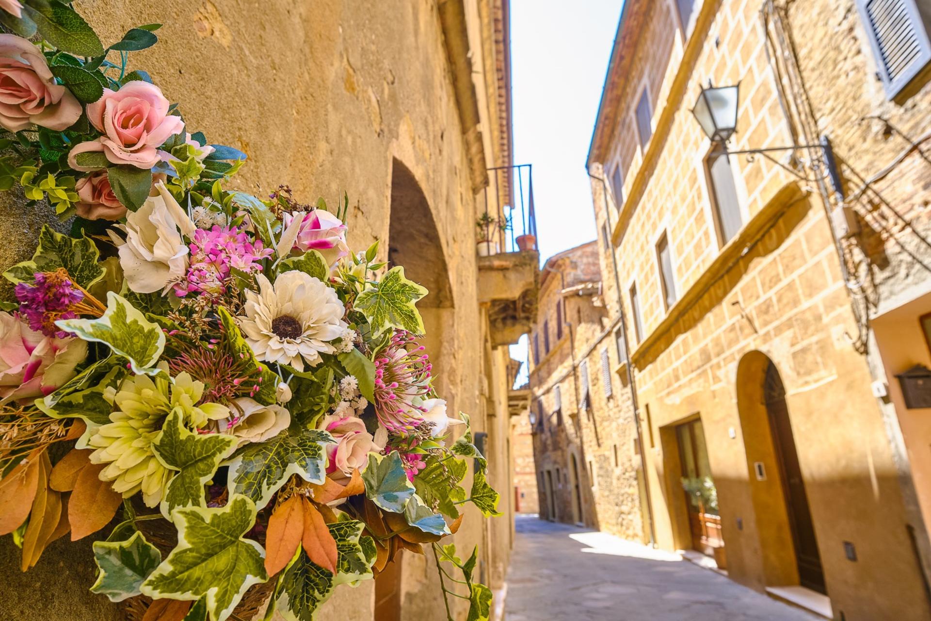 Val d'Orcia Scenic Tour from Florence with Wine Tastings - Thumbnail 2