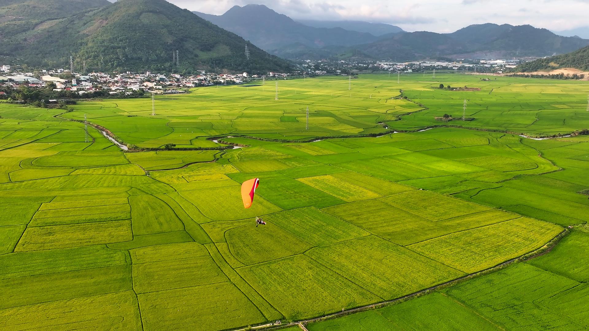 Paramotor Experience in Nha Trang - Thumbnail 9
