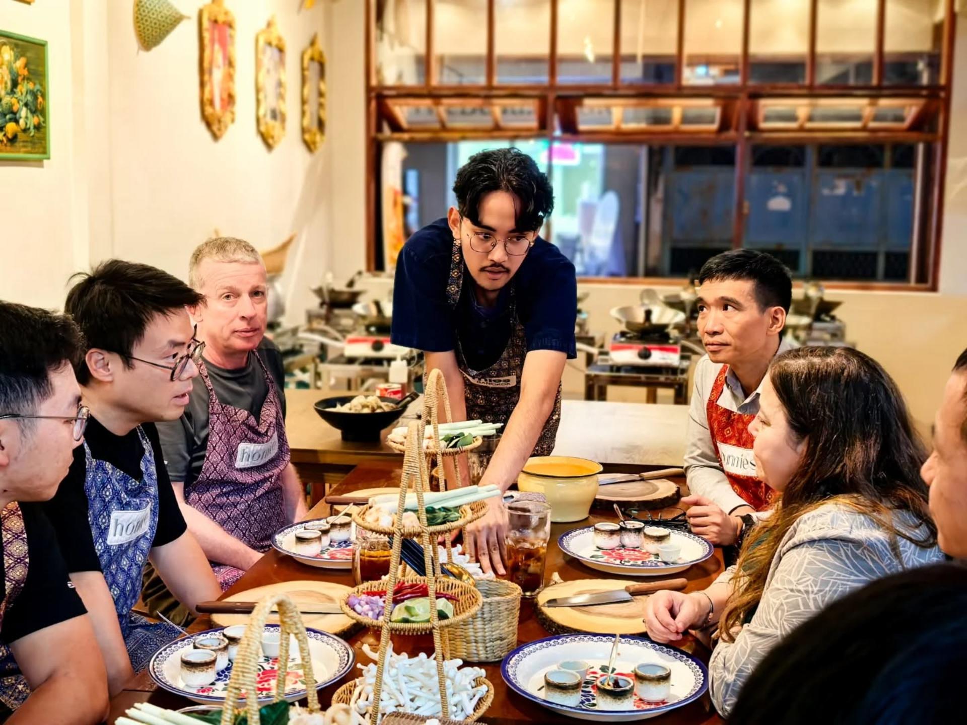 Homies Thai cooking class - Thumbnail 17