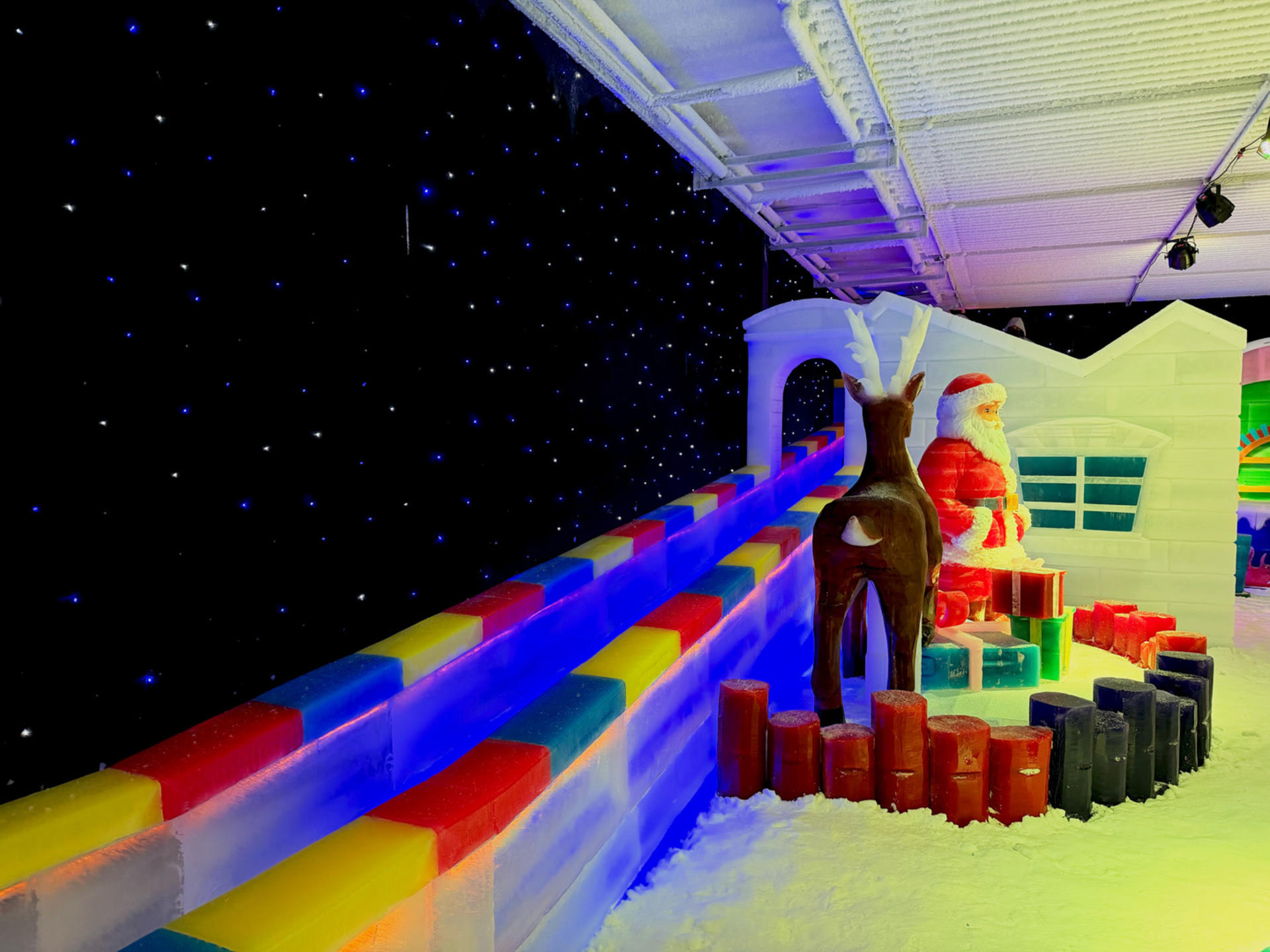 Snow World Theme Park Ticket in Genting Highlands - Thumbnail 5