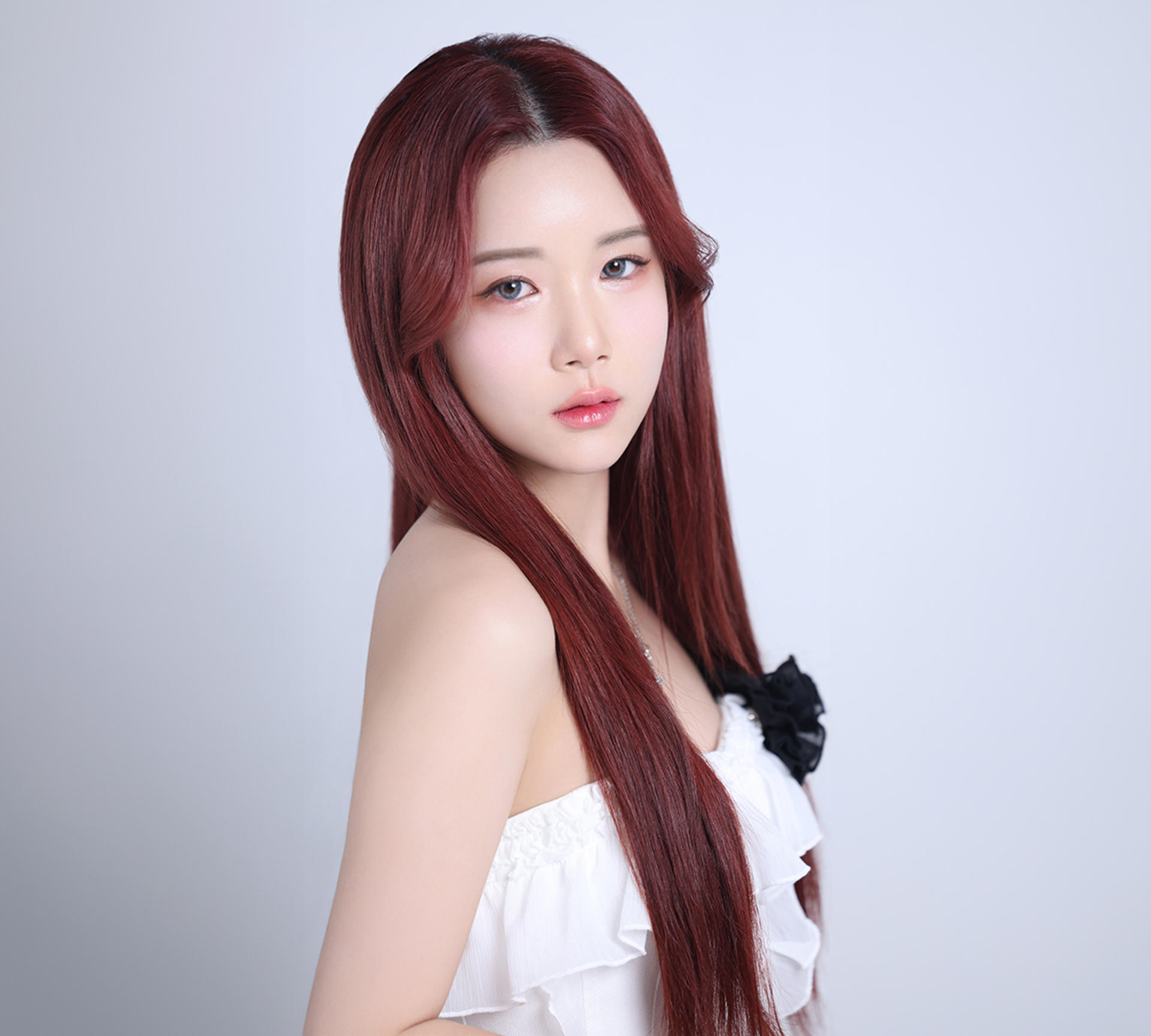 Seoul Hongdae Photo Studio Experience - Thumbnail 3
