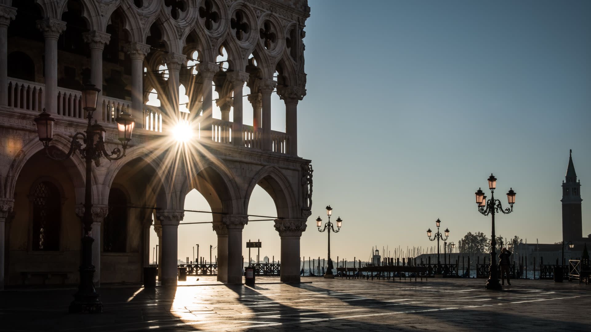 St. Mark's Basilica, Doge's Palace, and Venice city tour  - Thumbnail 3