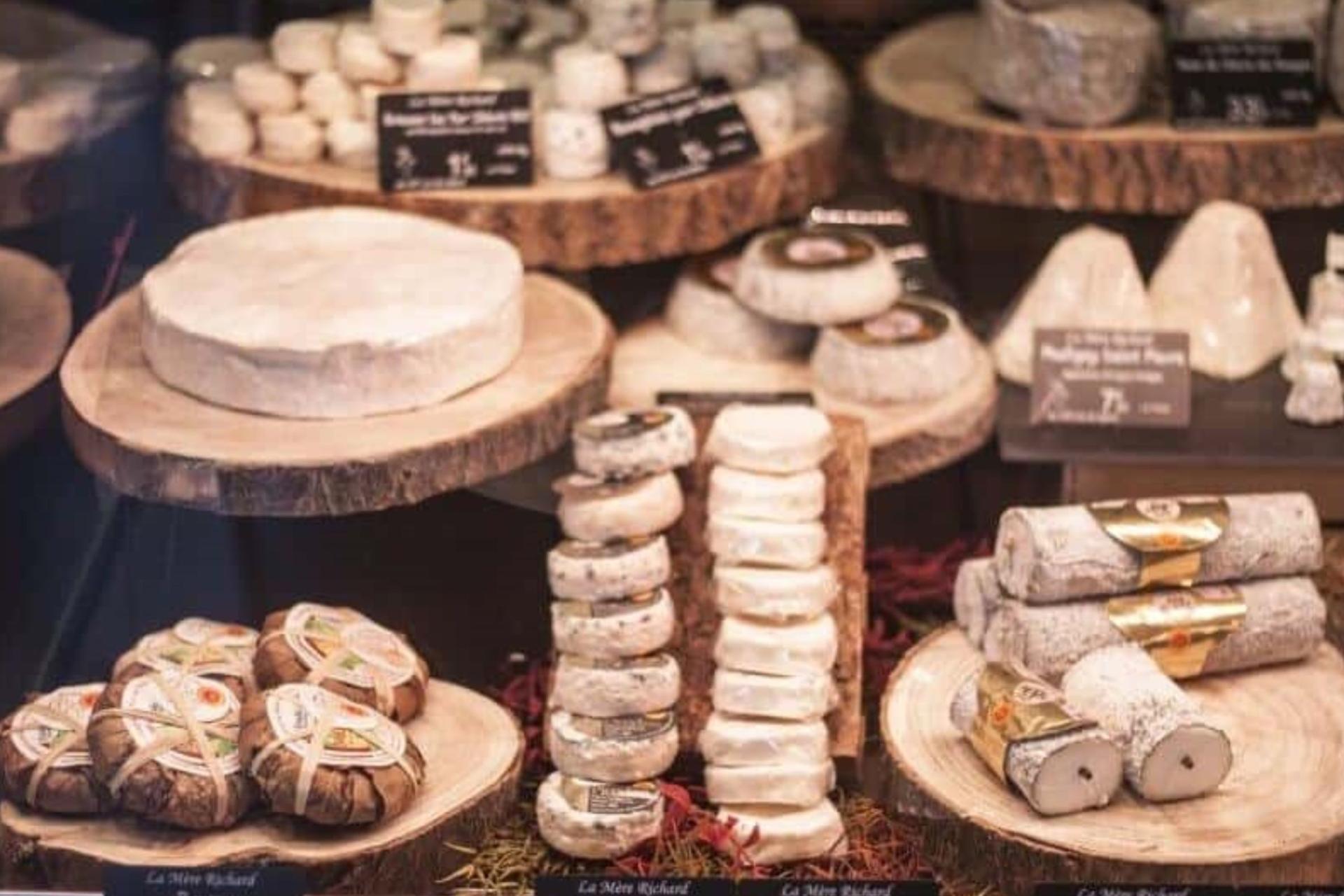 Secret Food Tour in Lyon - Thumbnail 3