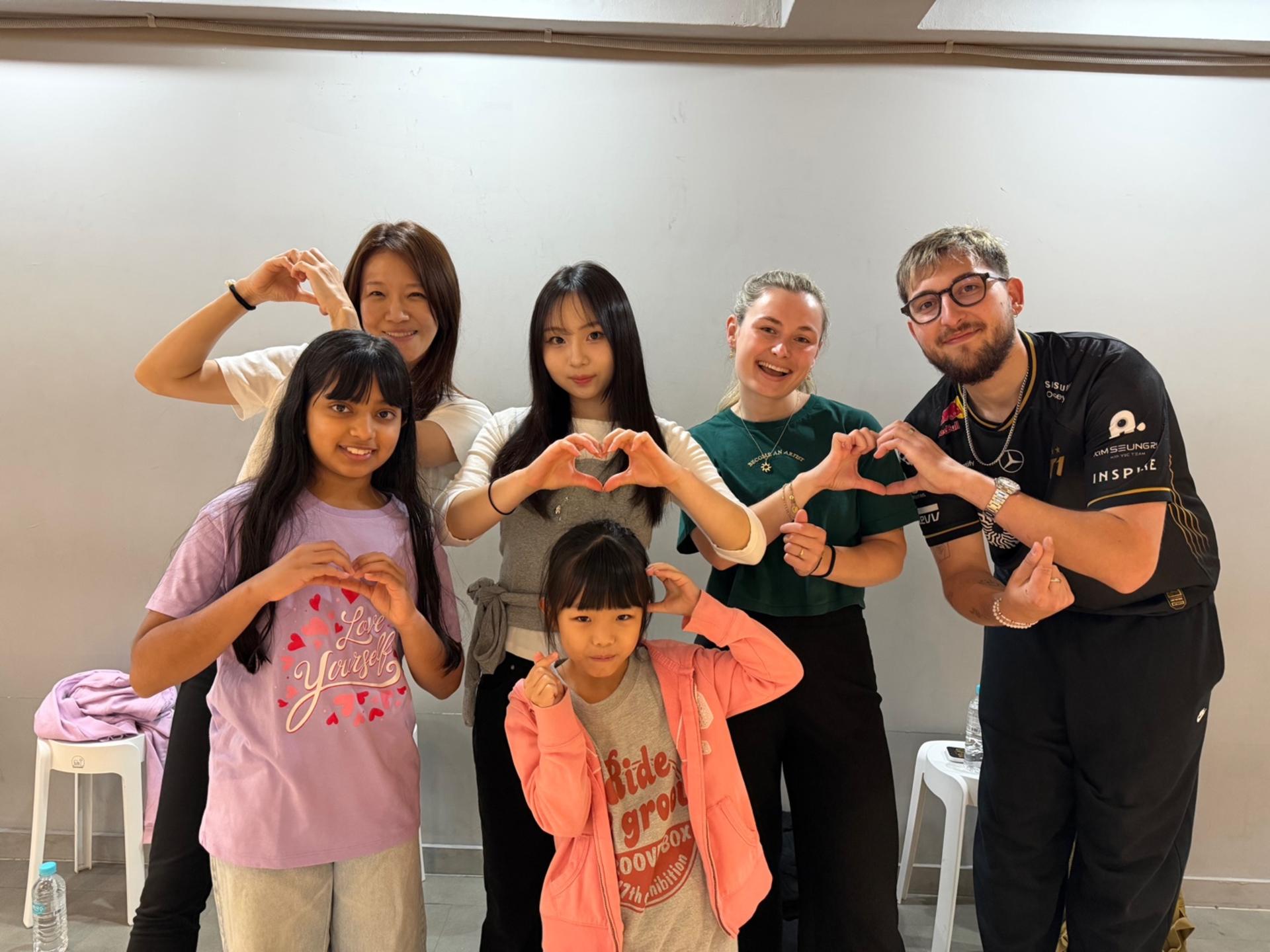 Best Kpop Dance Class in Myeongdong, Seoul (Photos & Video) - Thumbnail 7