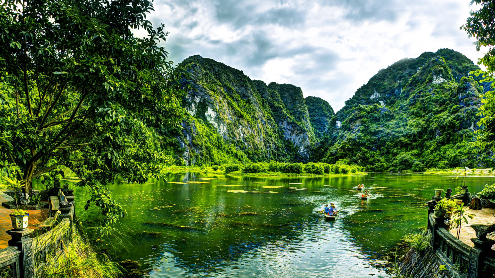 Best of Ninh Binh Tour: Hoa Lu, Bai Dinh, Trang An/Tam Coc, Mua Cave - Image 1