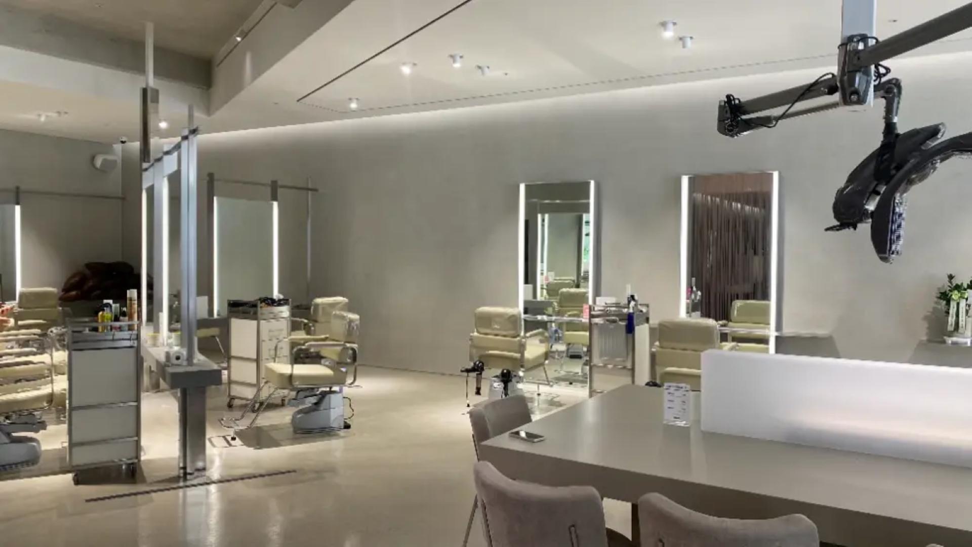 Seoul id HAIR EWHA Station Scalp Care & K-Pop Style Hair Salon - Thumbnail 3
