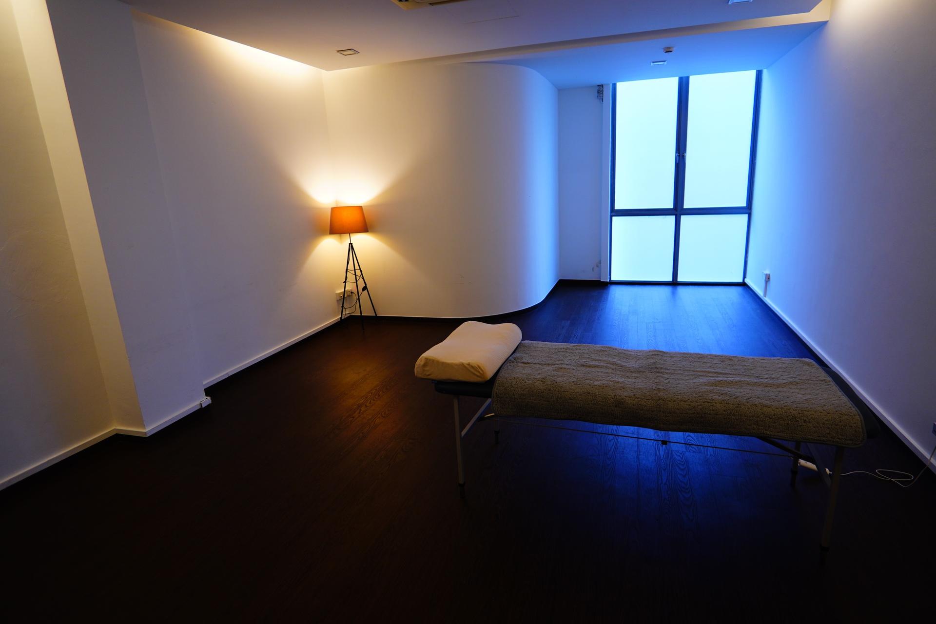 Assisted Stretching and Massage by Stretchflo Singapore - Thumbnail 5