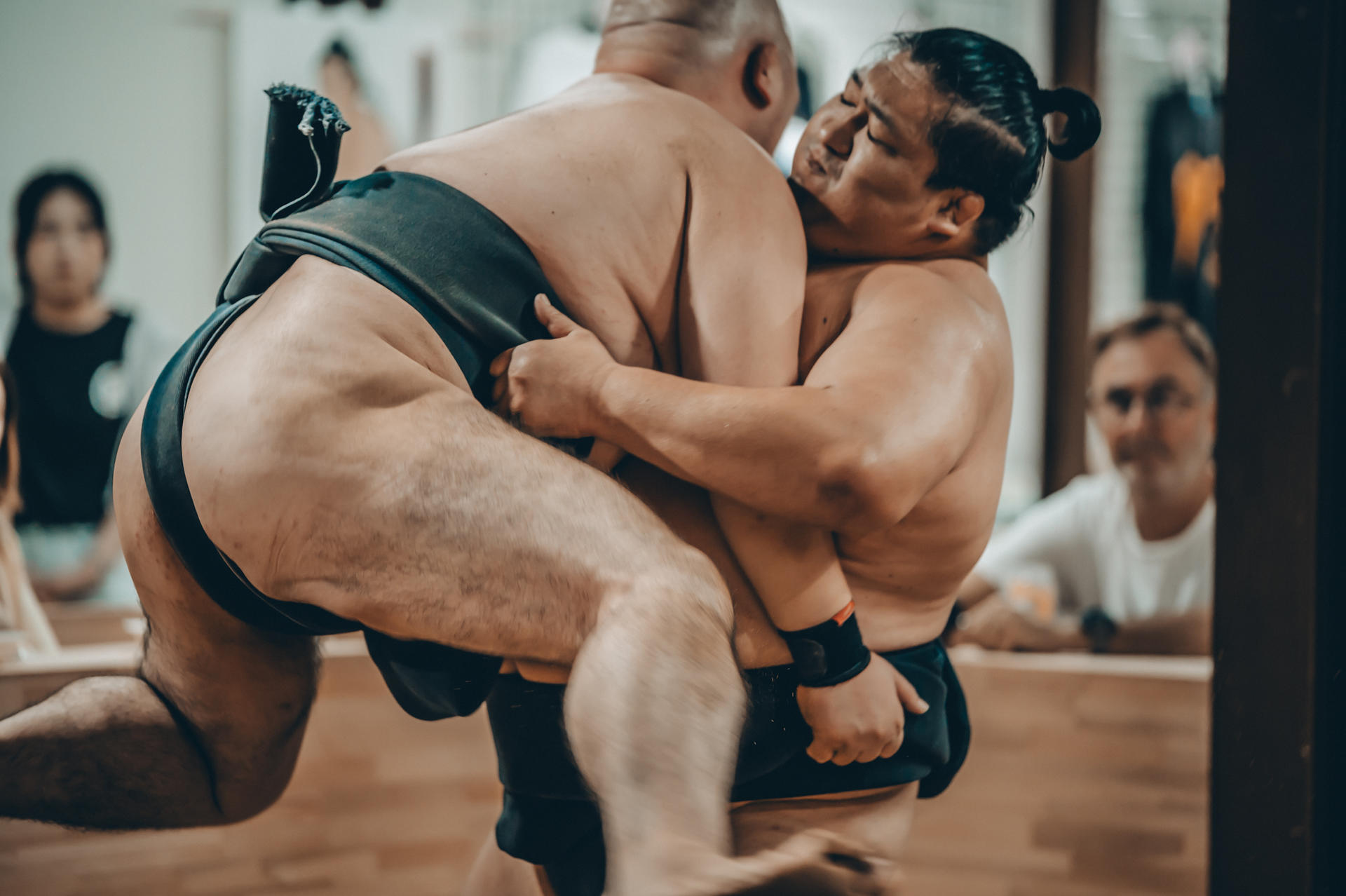Osaka: Sumo Show & Challenge + Sumo-styled Breakfast 8:30AM- - Thumbnail 6