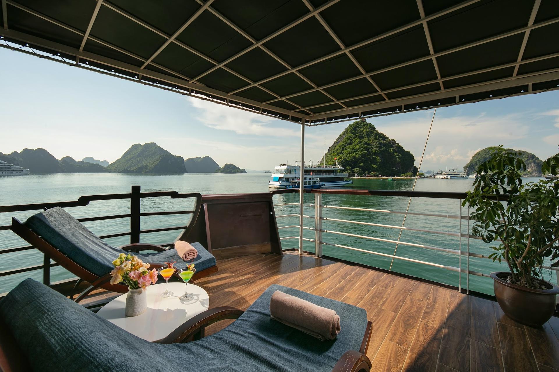 Phoenix 2D1N Cruise: Ha Long Bay Tour with Sung Sot and Ti Top - Thumbnail 16