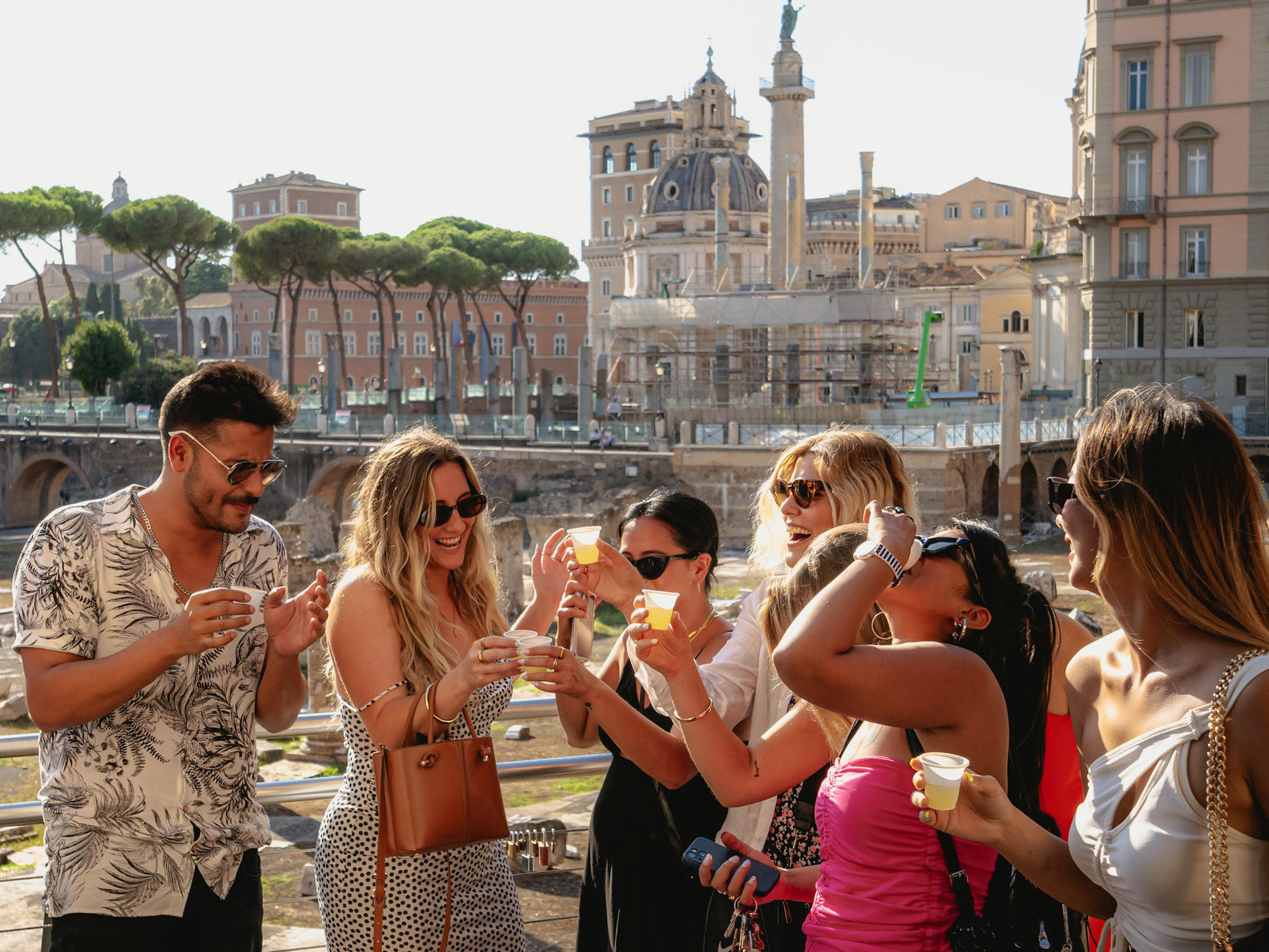 Rome: Guided Bar Crawl with Drinks & Dark History - Thumbnail 4