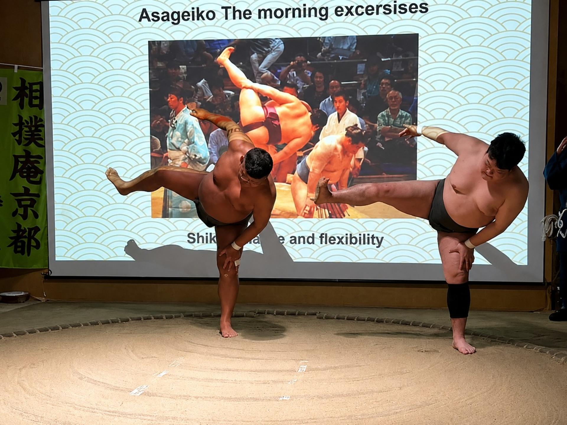 Sumo Show & Experience in Kyoto with Wagyu or Tuna Dinner - Thumbnail 3