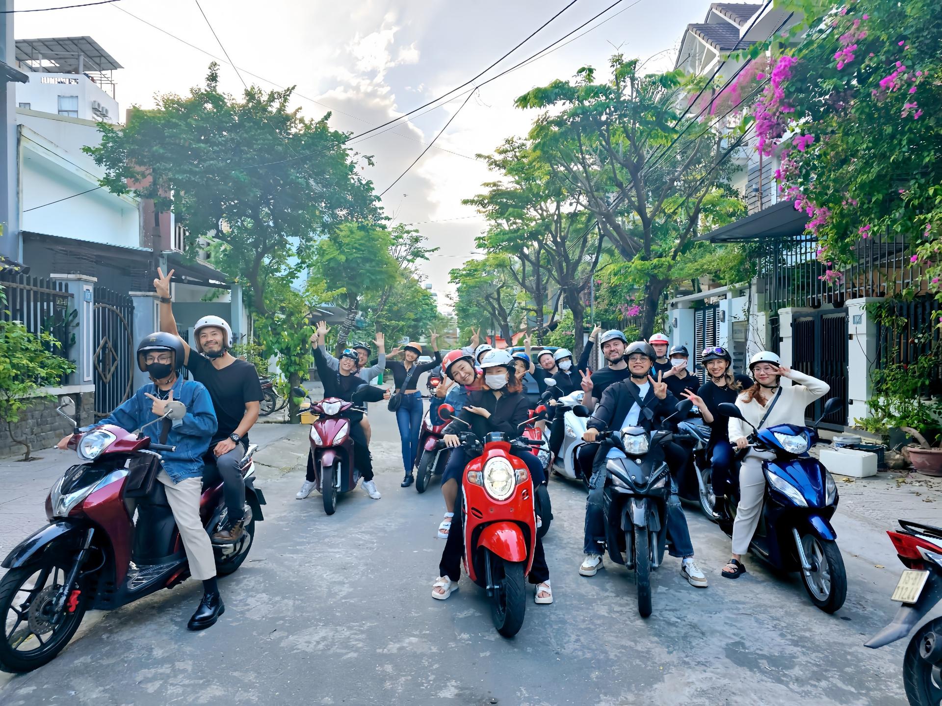 Da Nang Food Tour By Motorbike - Thumbnail 6