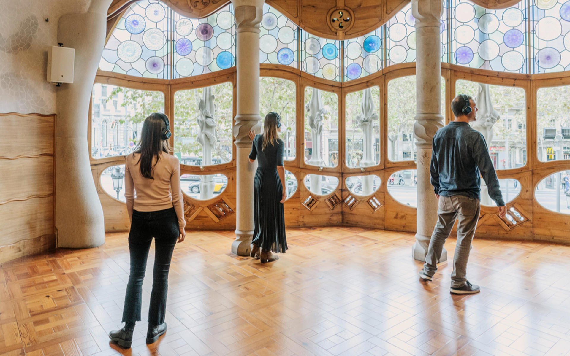 Casa Batllo + La Pedrera (Casa Mila) Entry Tickets with Audio Guide - Thumbnail 4