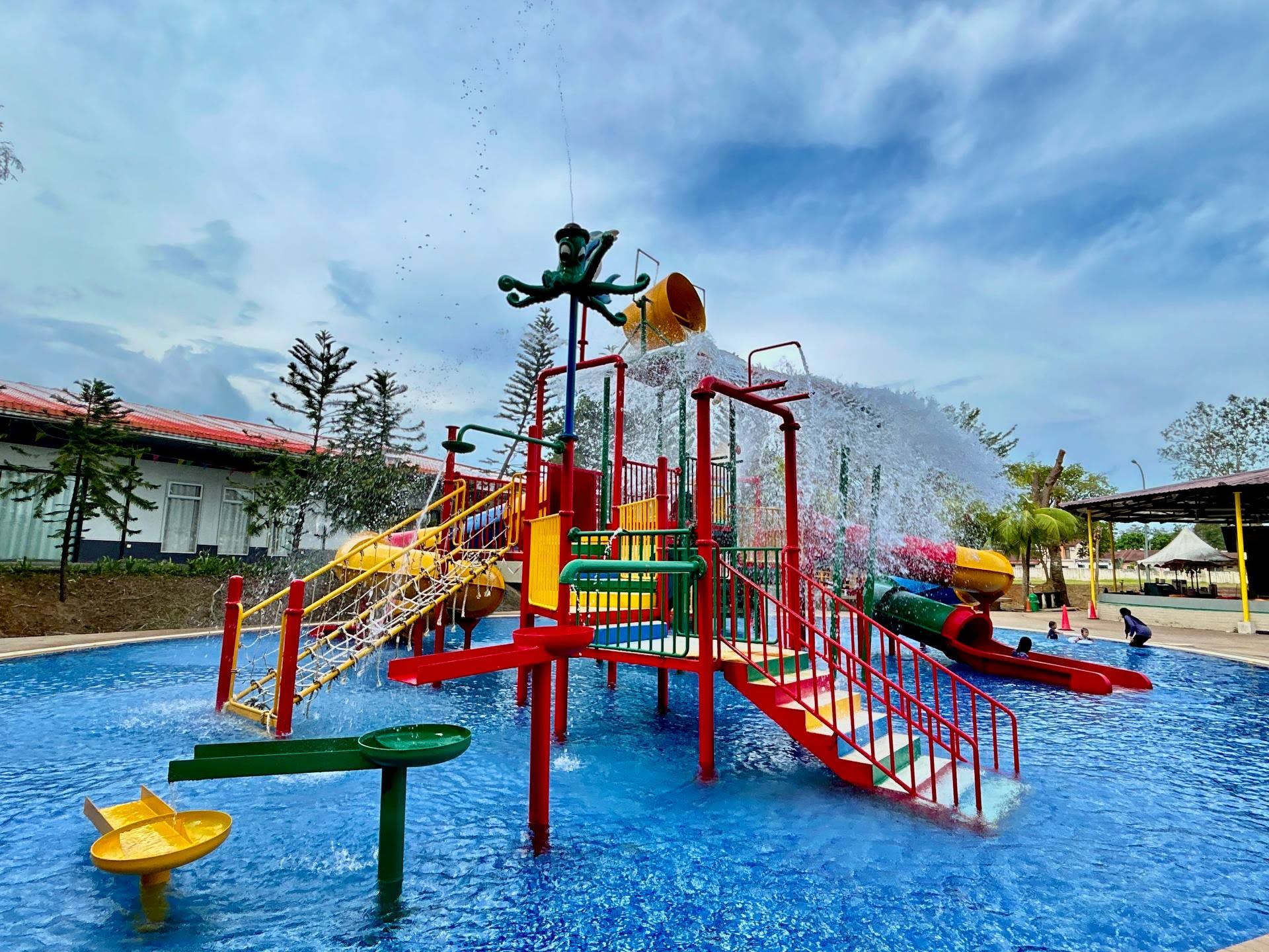 Bayou Lagoon Water Park Ticket in Melaka - Thumbnail 4