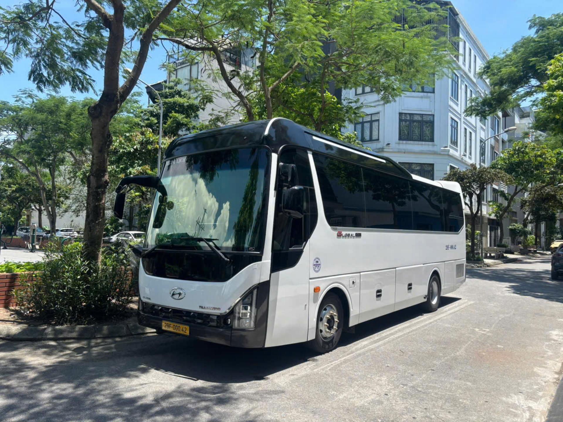Hercules Grand Luxury Day Cruise: Ha Long Bay, Sung Sot, Ti Top - Thumbnail 20