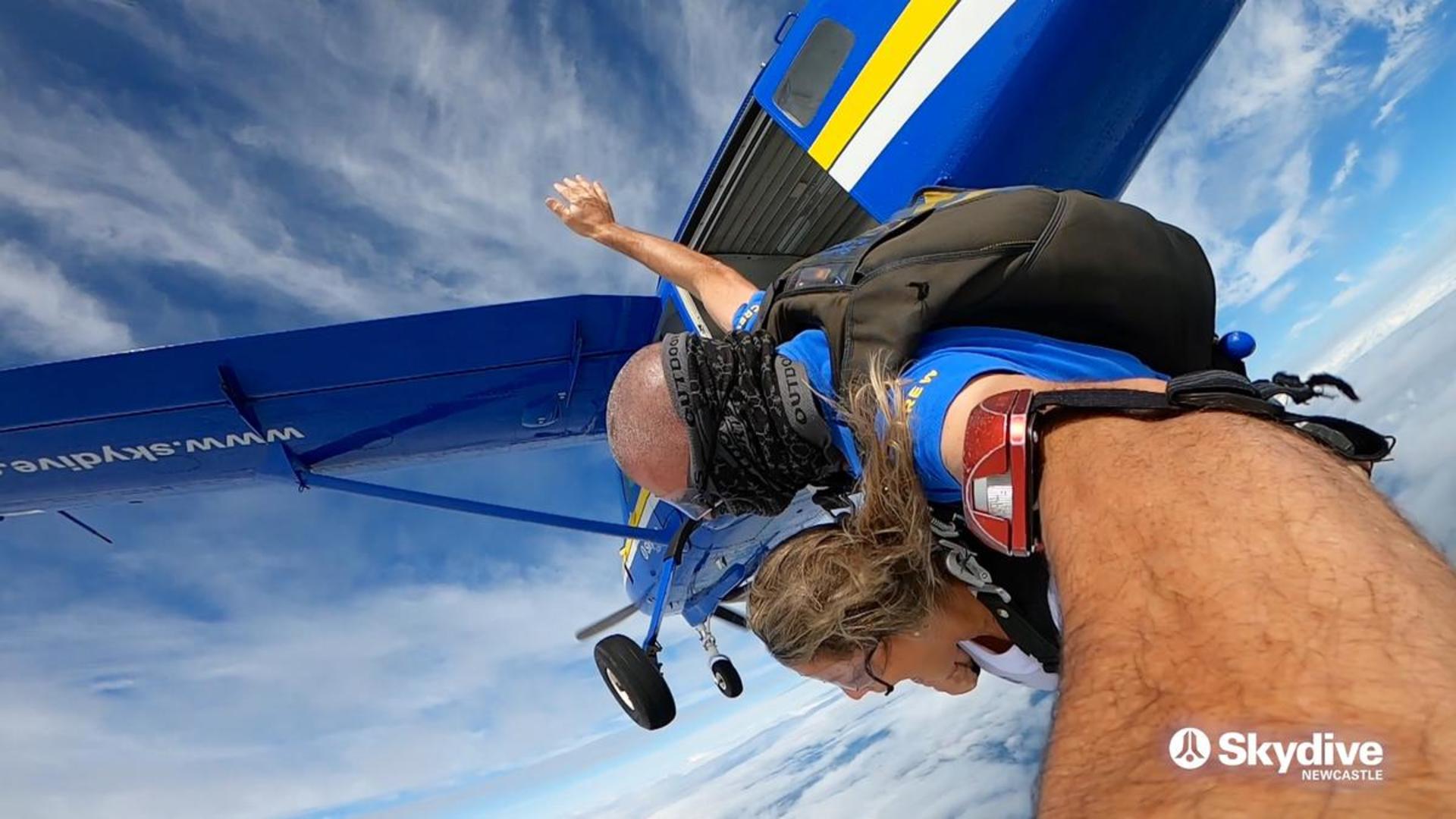 Newcastle Tandem Skydive Experience - Thumbnail 9